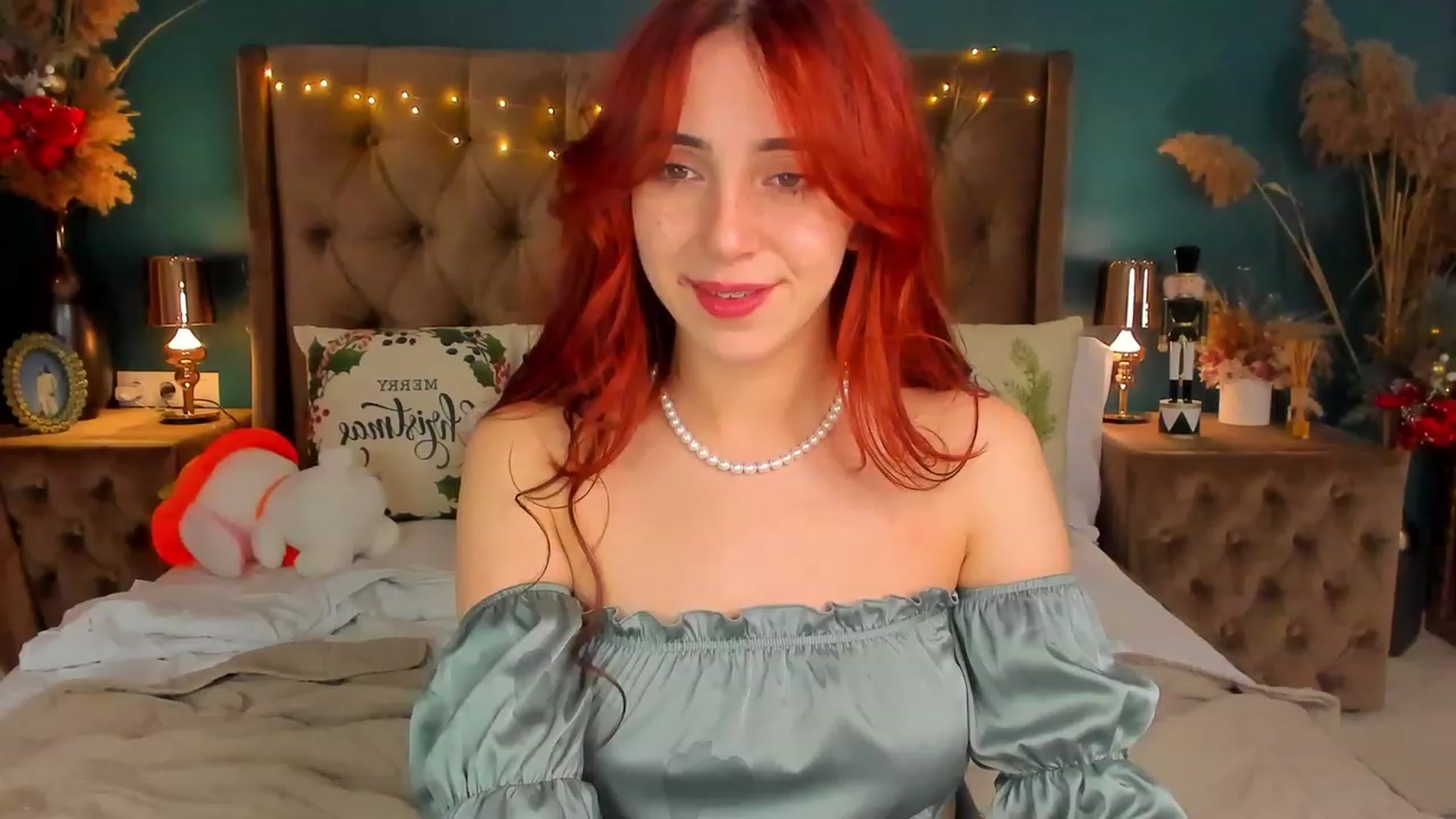Gallery image thumbnail from ElsaYoung's myfreecams stream on, 01/01/2024, 02:17 image 19 of 20