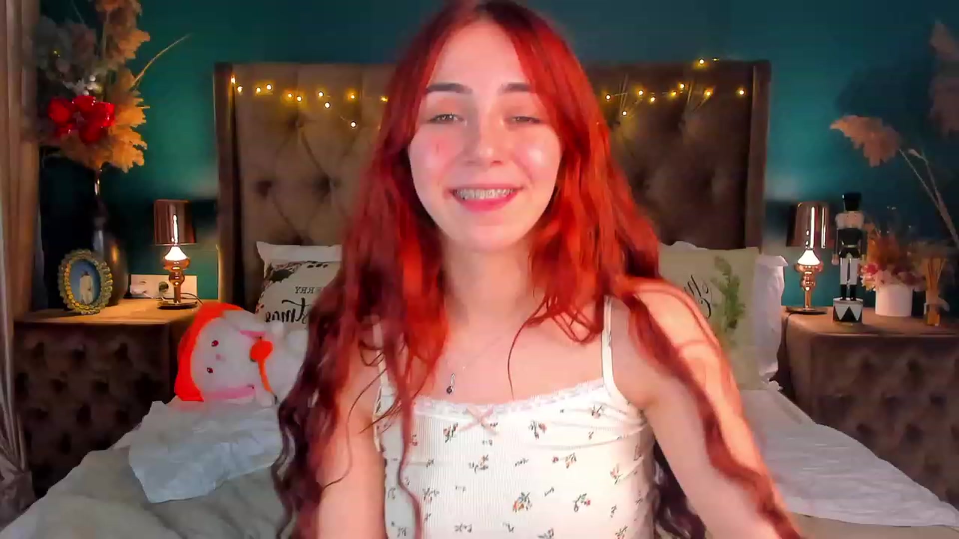 Gallery image thumbnail from ElsaYoung's myfreecams stream on, 01/02/2024, 16:00 image 6 of 20