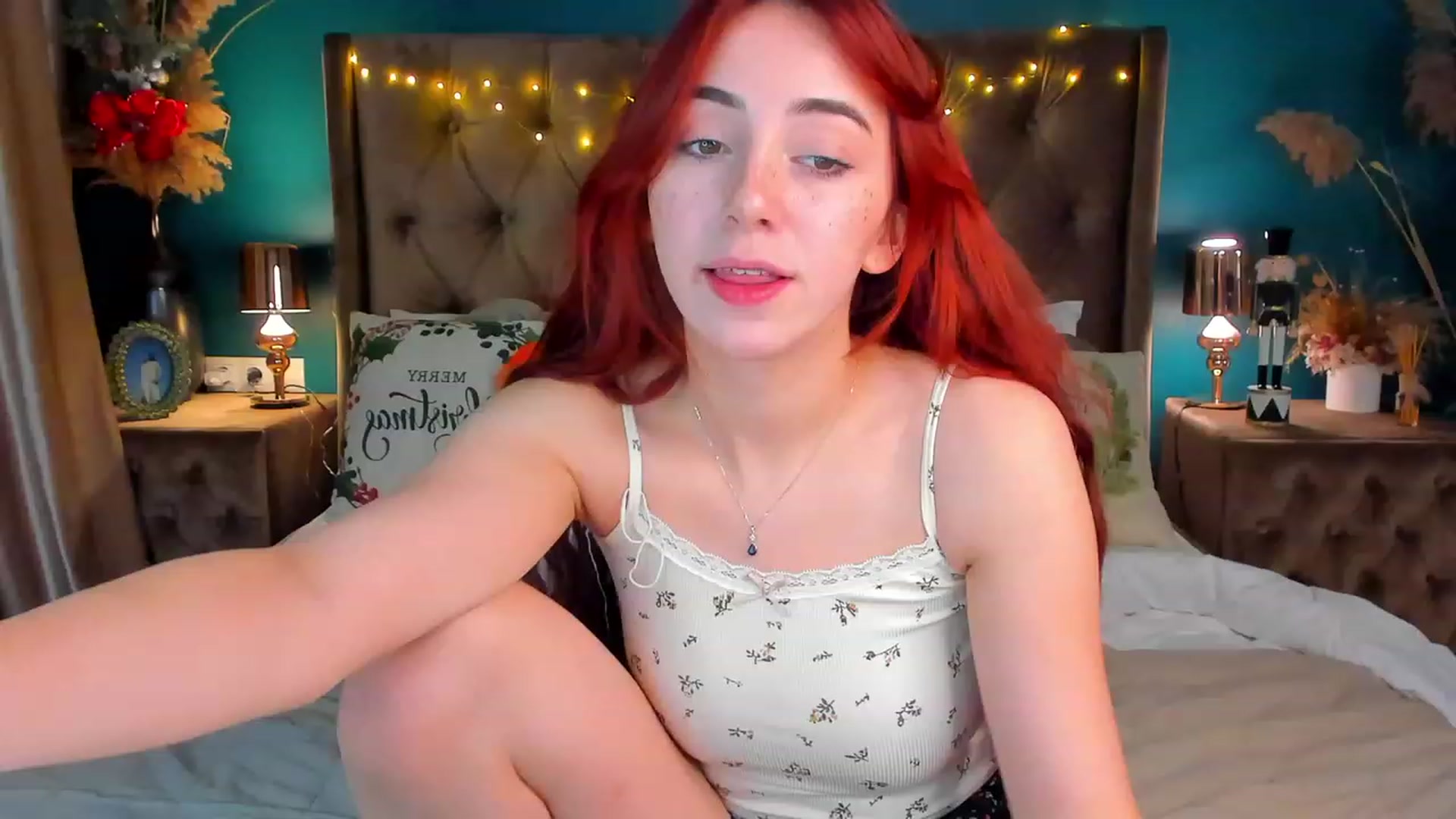 Gallery image thumbnail from ElsaYoung's myfreecams stream on, 01/04/2024, 14:31 image 18 of 20