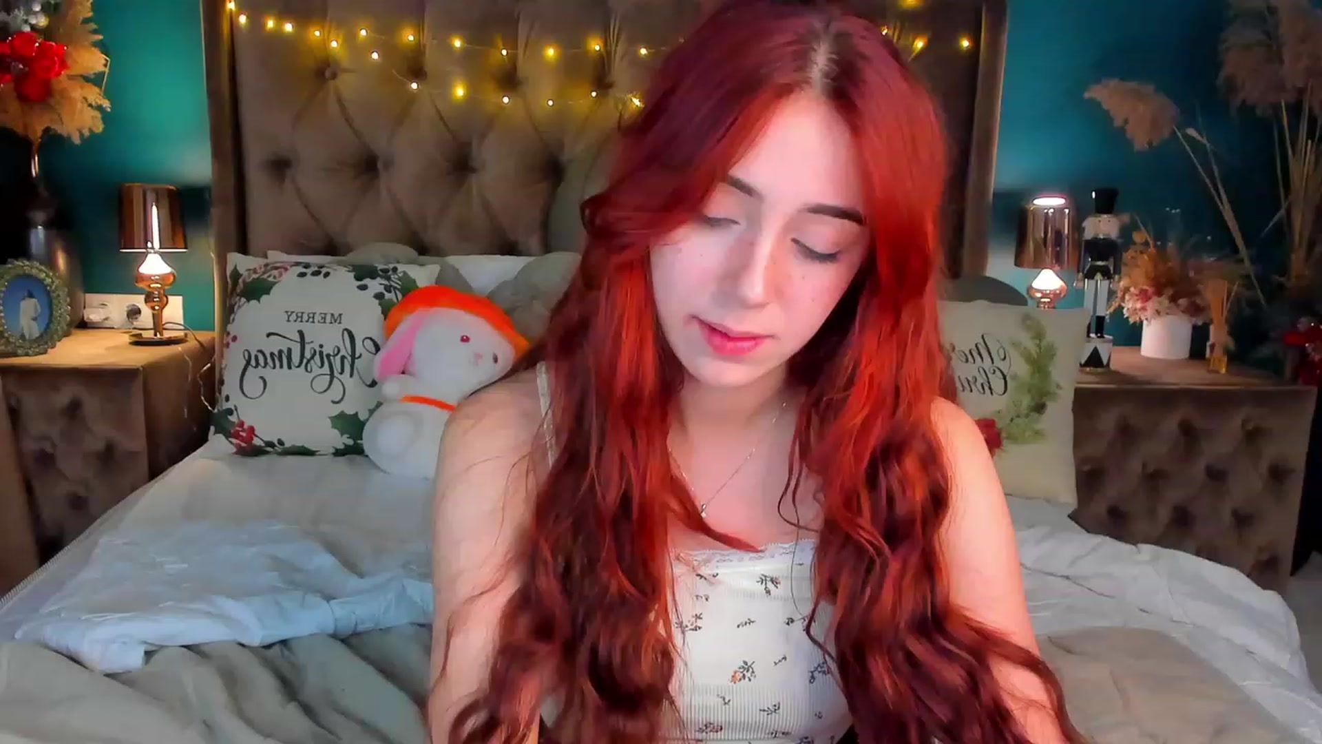 Gallery image thumbnail from ElsaYoung's myfreecams stream on, 01/04/2024, 18:25 image 15 of 20