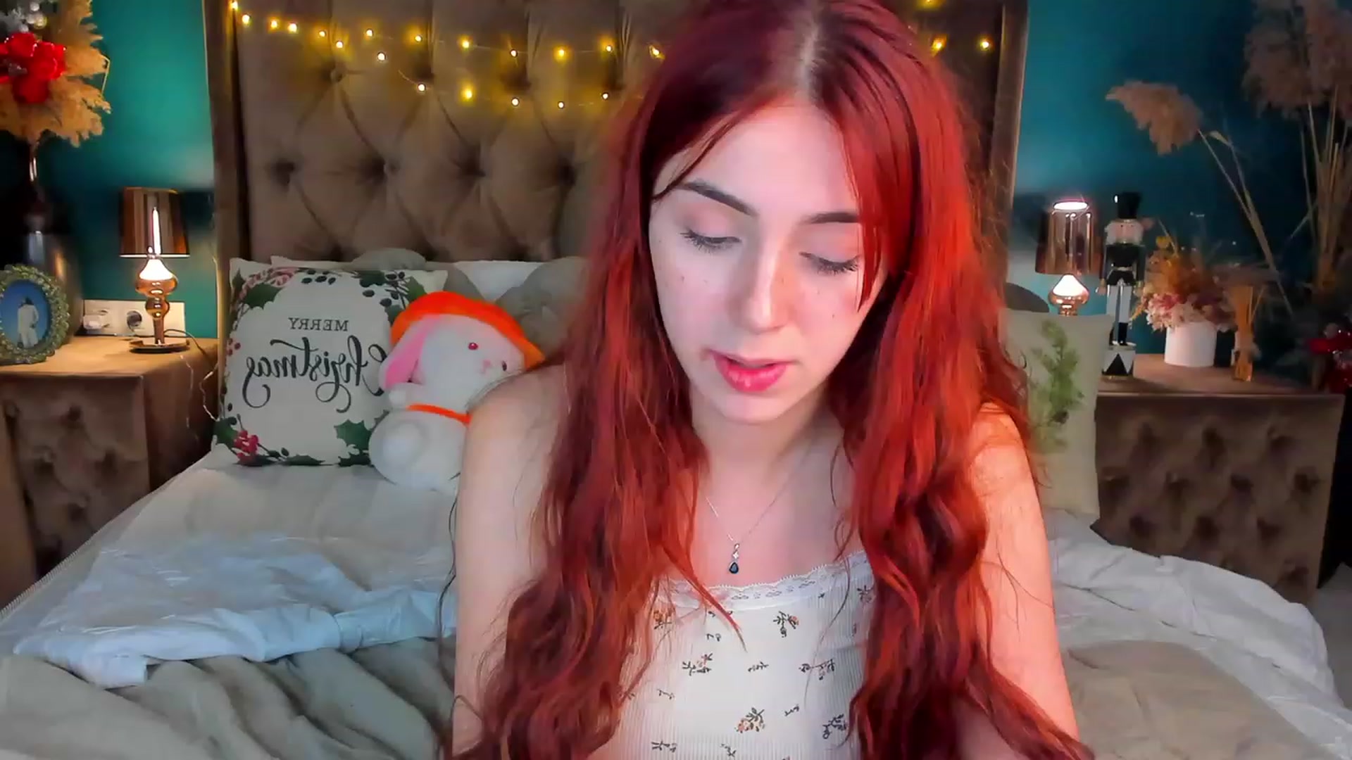 Gallery image thumbnail from ElsaYoung's myfreecams stream on, 01/04/2024, 18:25 image 7 of 20