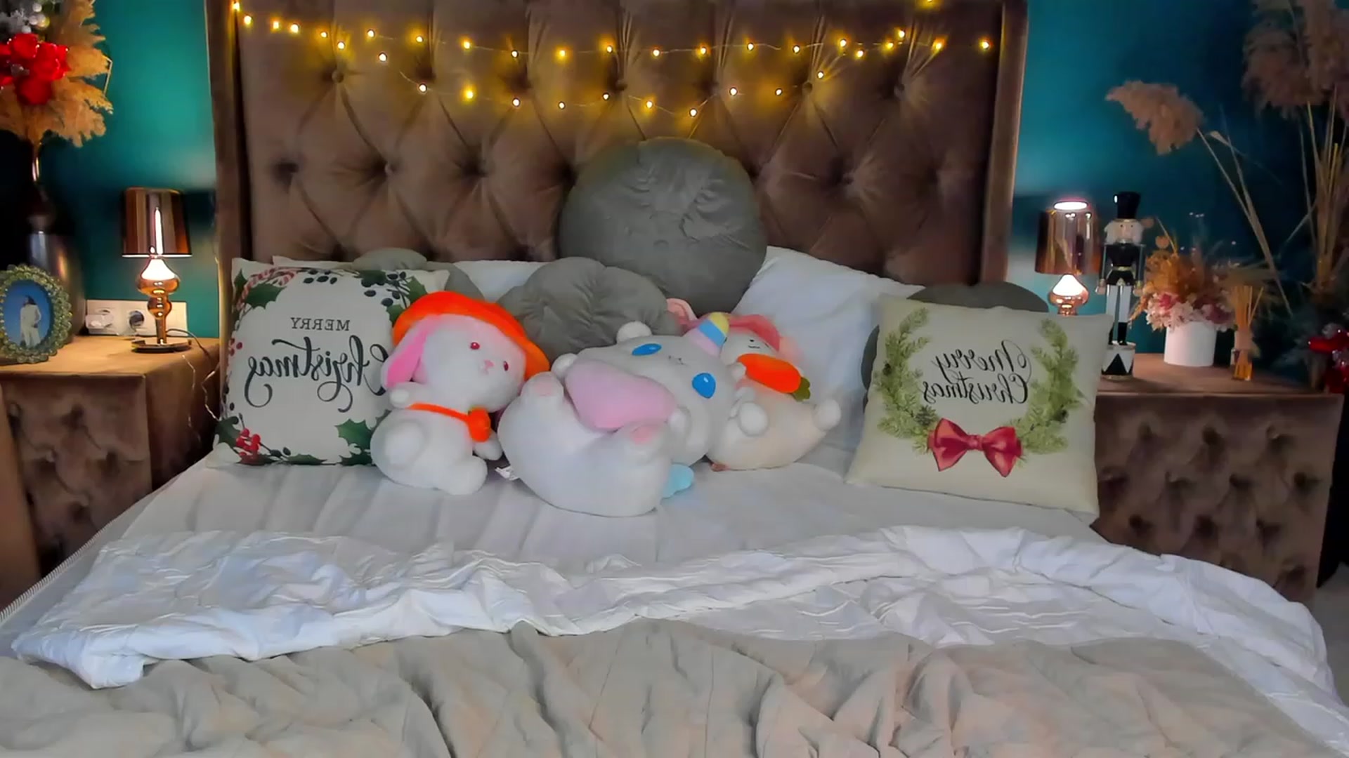 Gallery image thumbnail from ElsaYoung's myfreecams stream on, 01/04/2024, 18:25 image 19 of 20