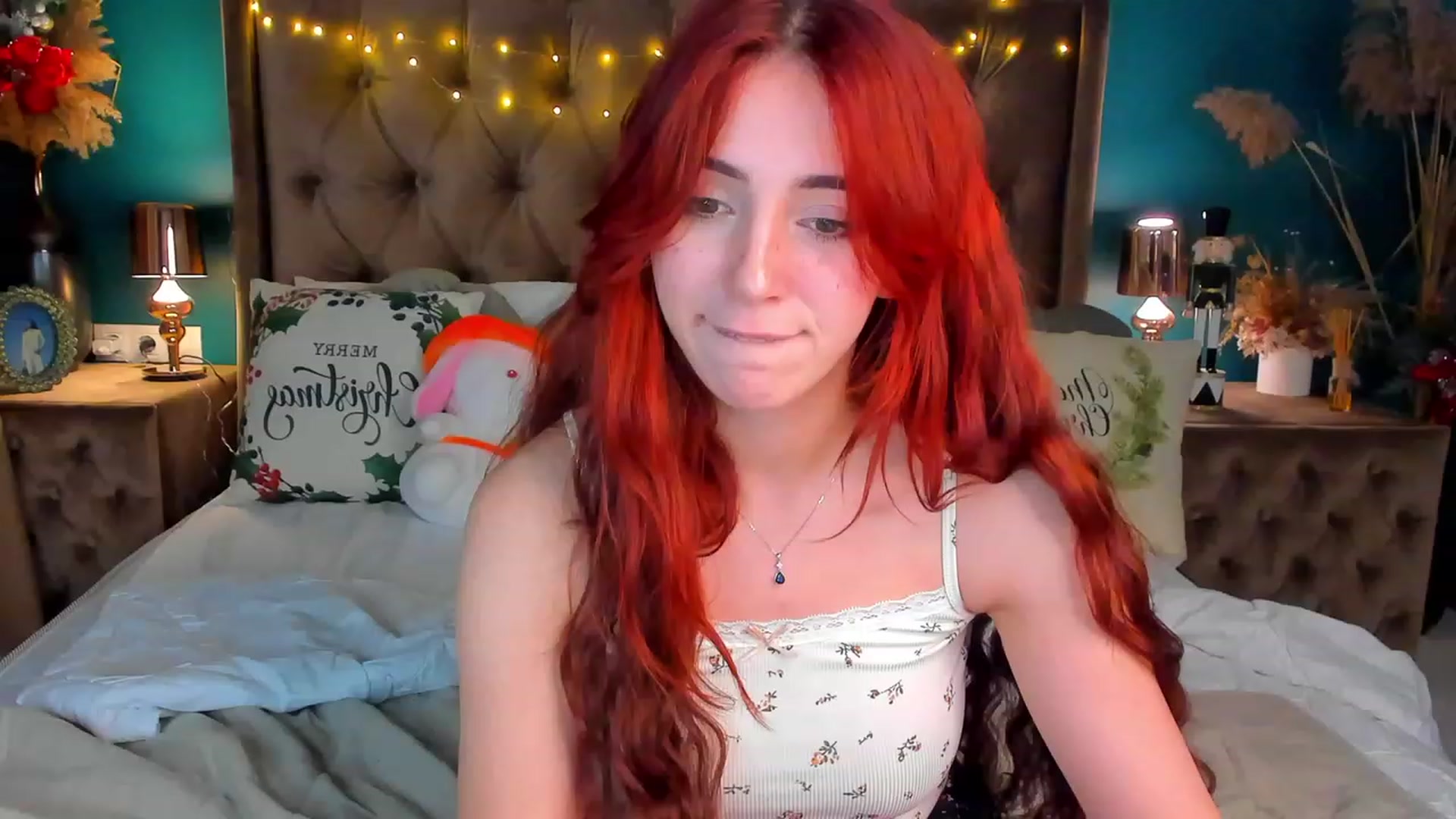 Gallery image thumbnail from ElsaYoung's myfreecams stream on, 01/04/2024, 18:25 image 14 of 20
