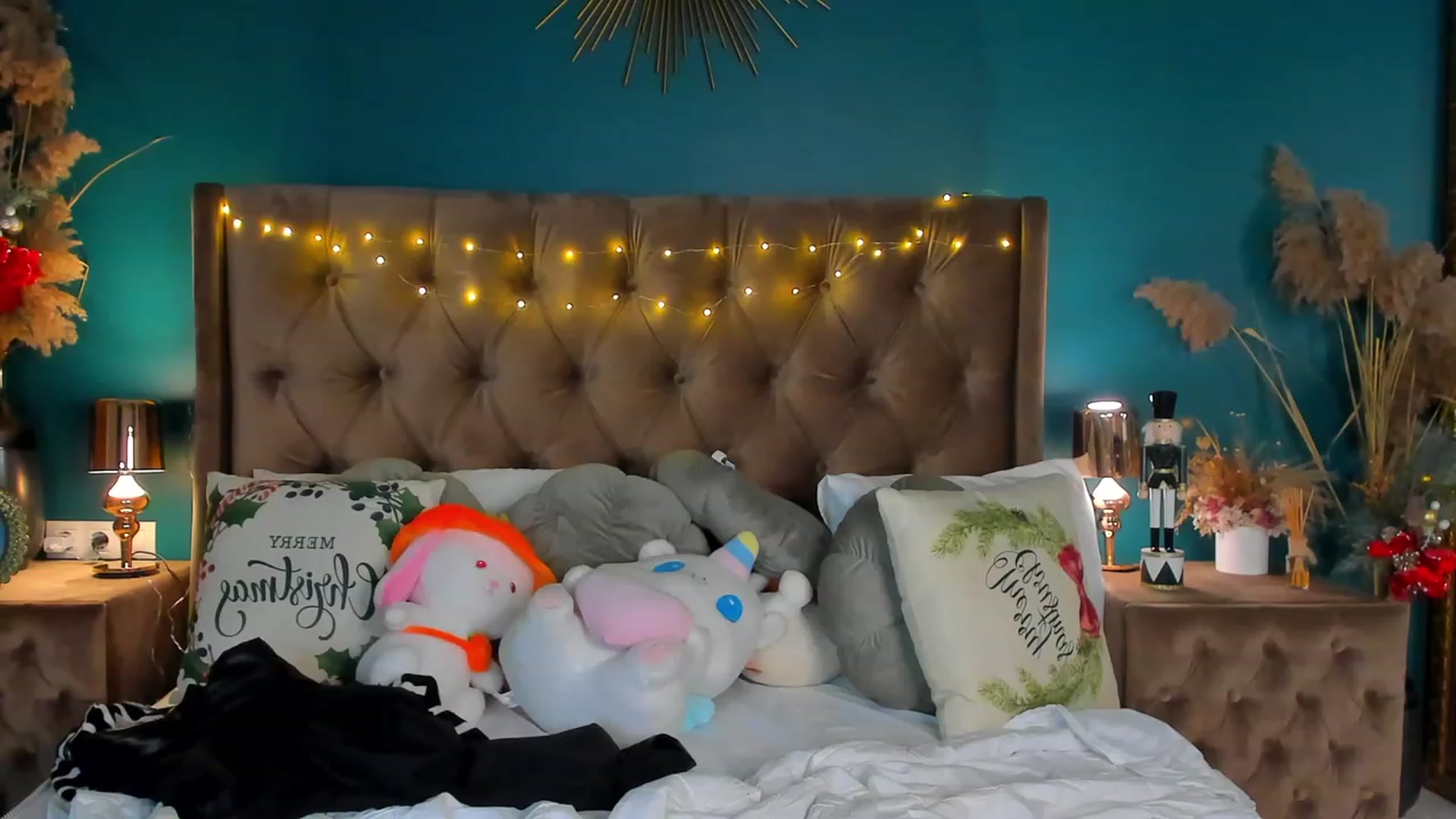 Gallery image thumbnail from ElsaYoung's myfreecams stream on, 01/04/2024, 20:41 image 3 of 20