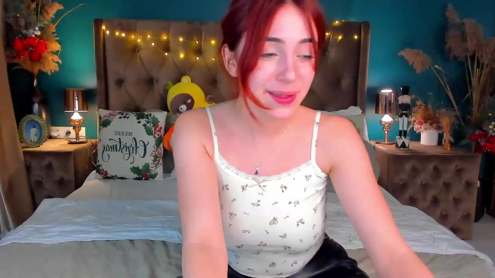 Gallery image thumbnail from ElsaYoung's myfreecams stream on, 01/04/2024, 20:41 image 16 of 20