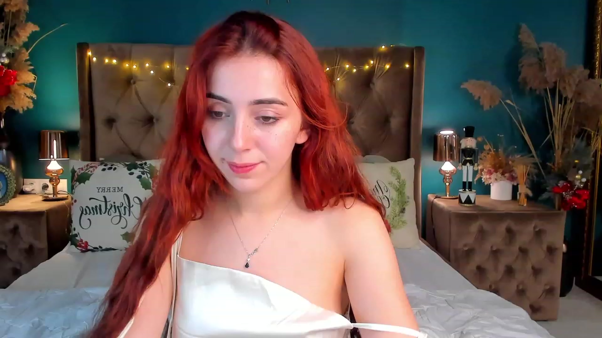 Gallery image thumbnail from ElsaYoung's myfreecams stream on, 01/05/2024, 11:05 image 12 of 20