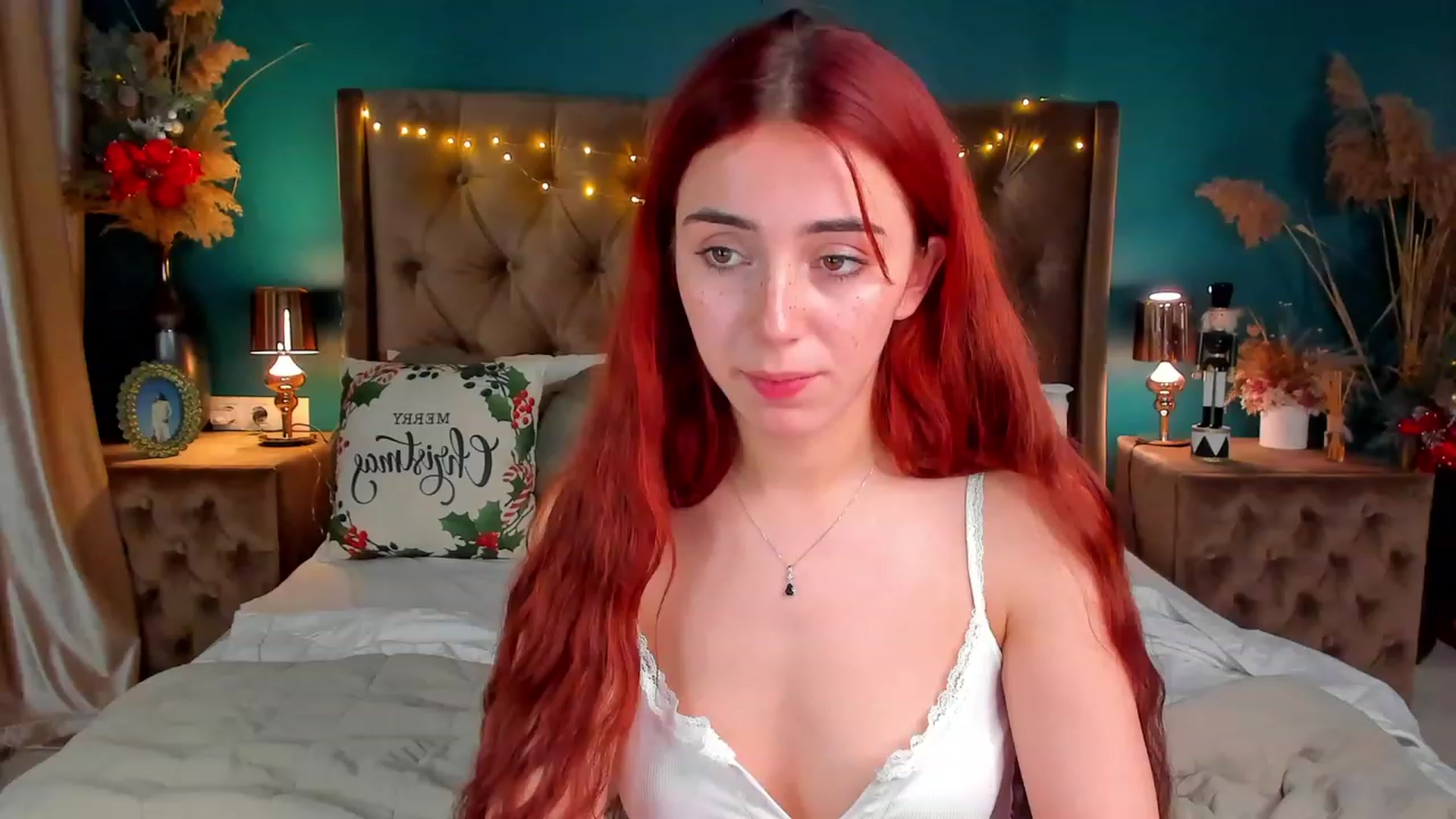 Gallery image thumbnail from ElsaYoung's myfreecams stream on, 01/06/2024, 15:54 image 19 of 20