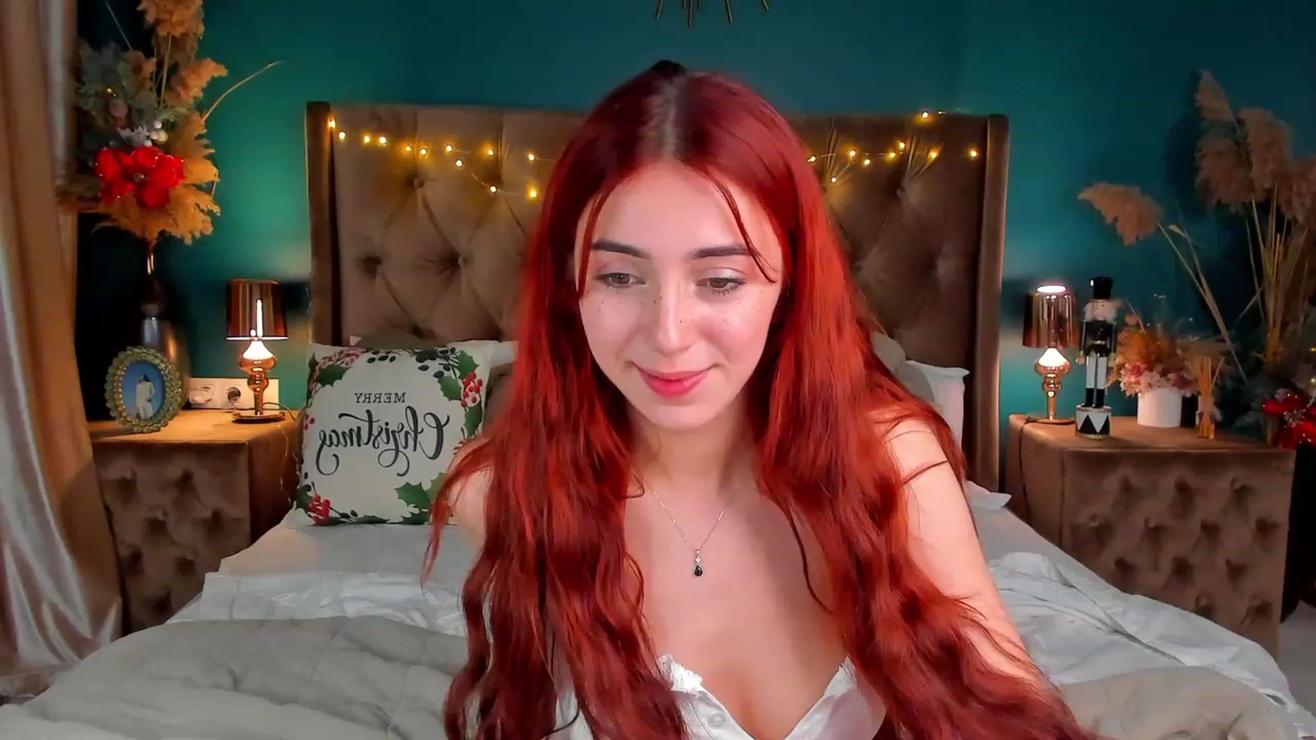 Gallery image thumbnail from ElsaYoung's myfreecams stream on, 01/06/2024, 16:44 image 16 of 20