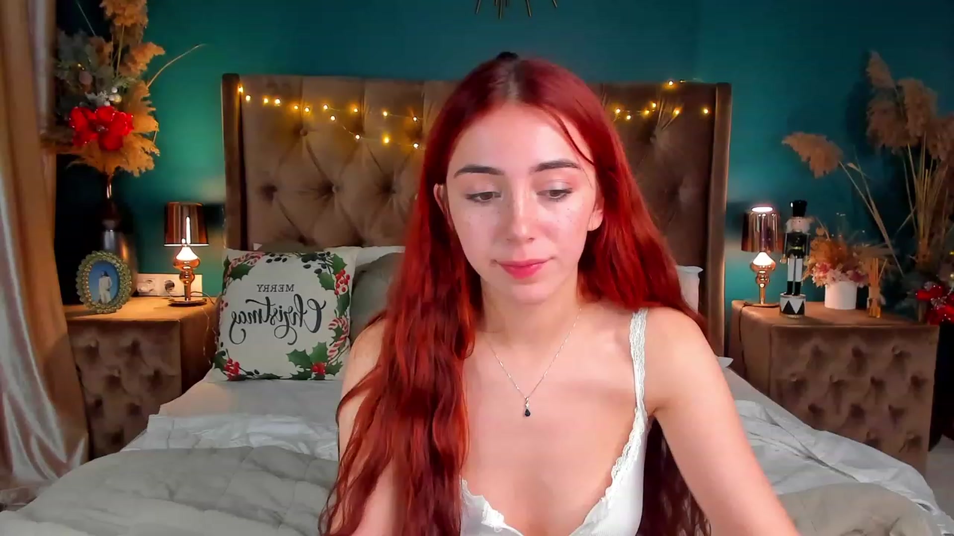 Gallery image thumbnail from ElsaYoung's myfreecams stream on, 01/06/2024, 16:44 image 14 of 20
