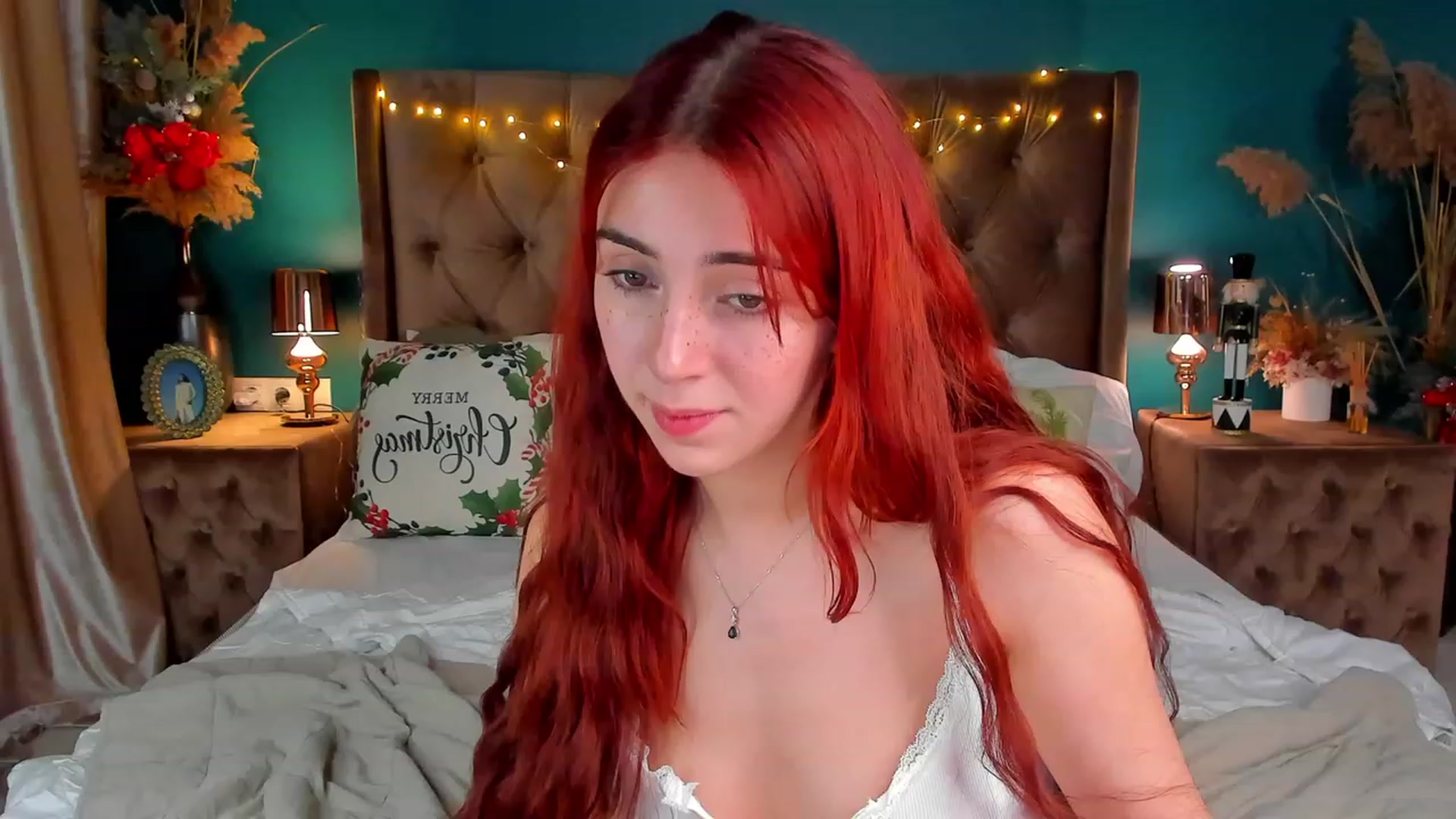 Gallery image thumbnail from ElsaYoung's myfreecams stream on, 01/06/2024, 17:25 image 14 of 20