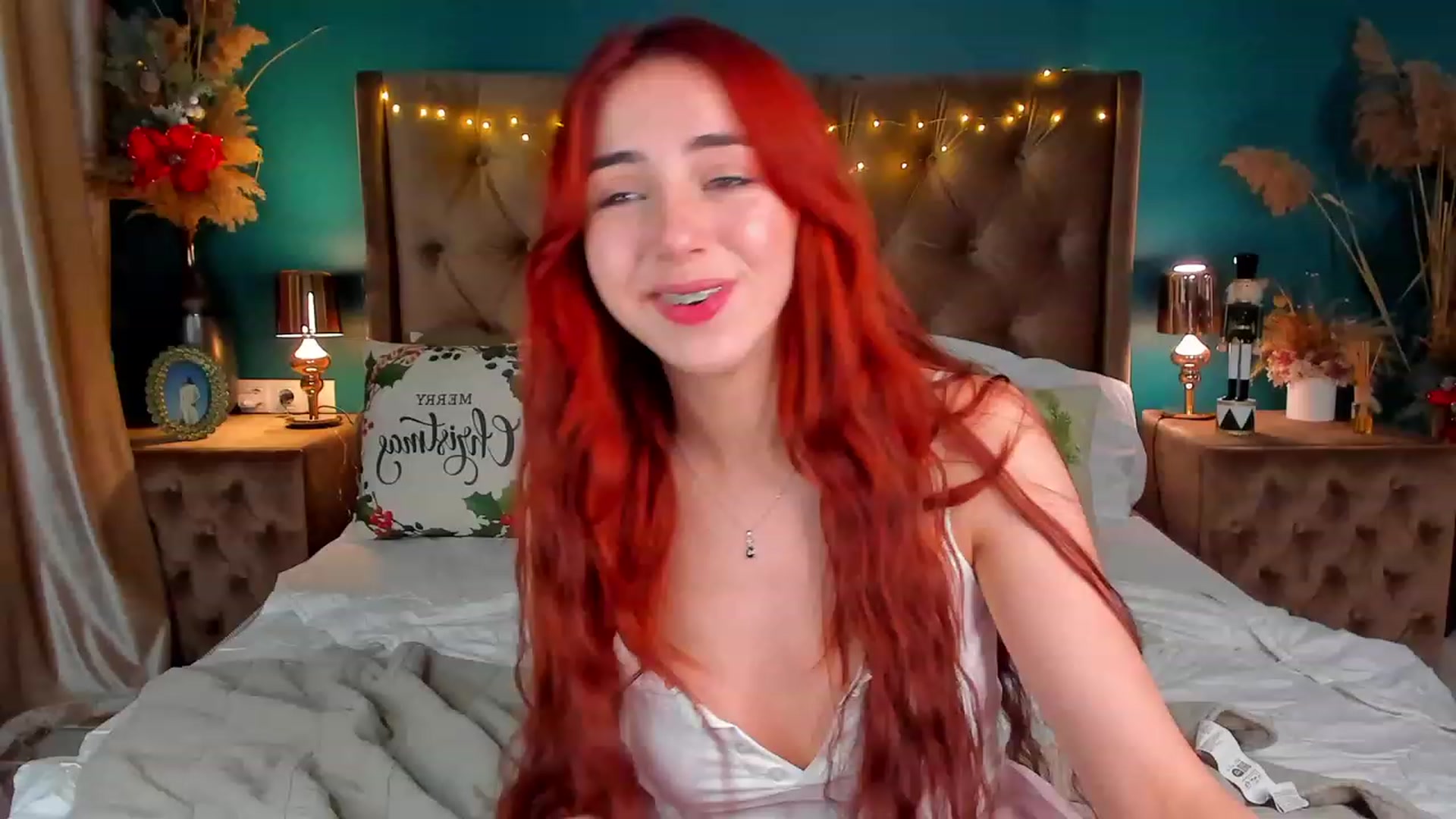 Gallery image thumbnail from ElsaYoung's myfreecams stream on, 01/06/2024, 17:25 image 3 of 20