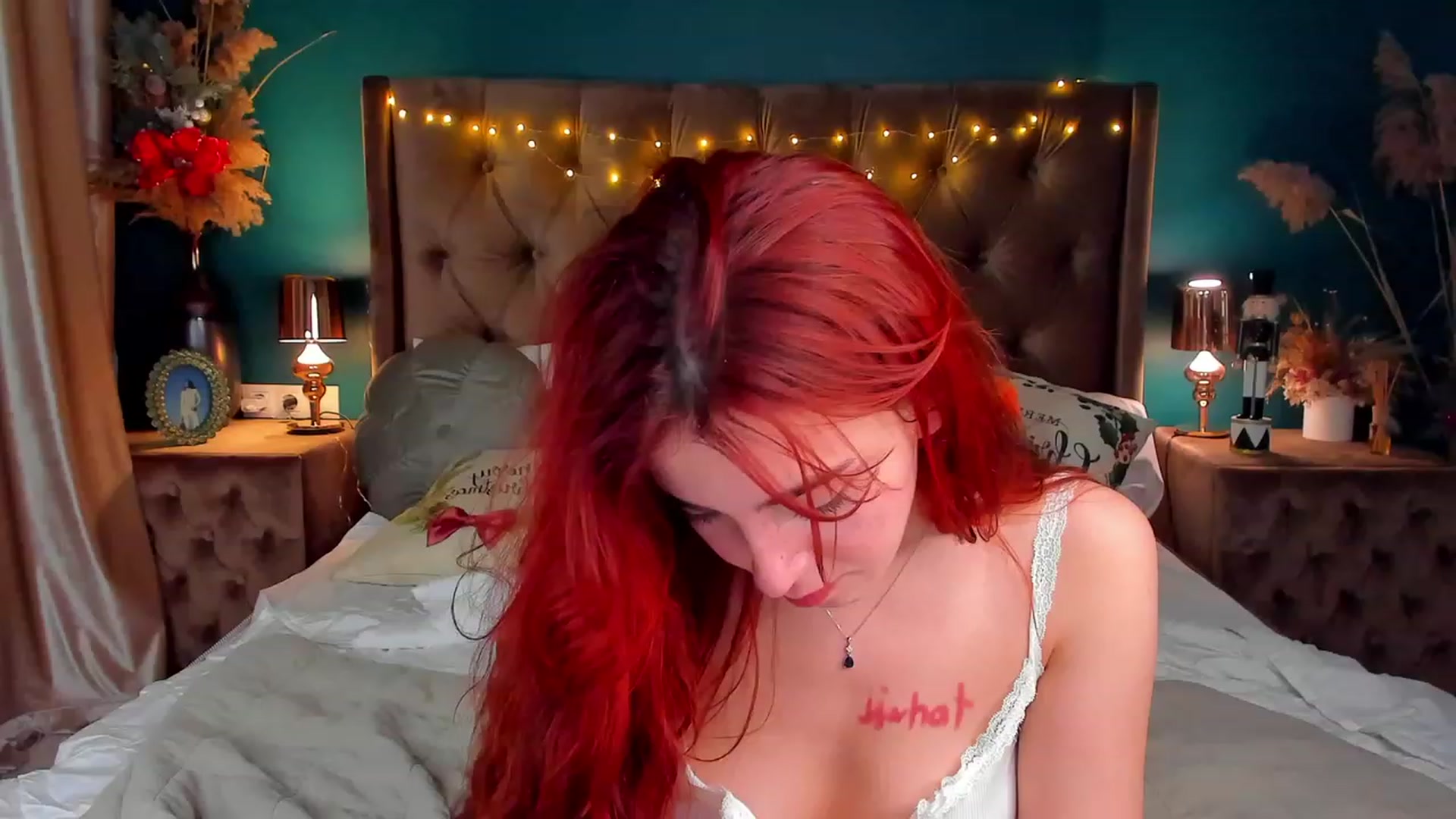 Gallery image thumbnail from ElsaYoung's myfreecams stream on, 01/06/2024, 20:33 image 10 of 20