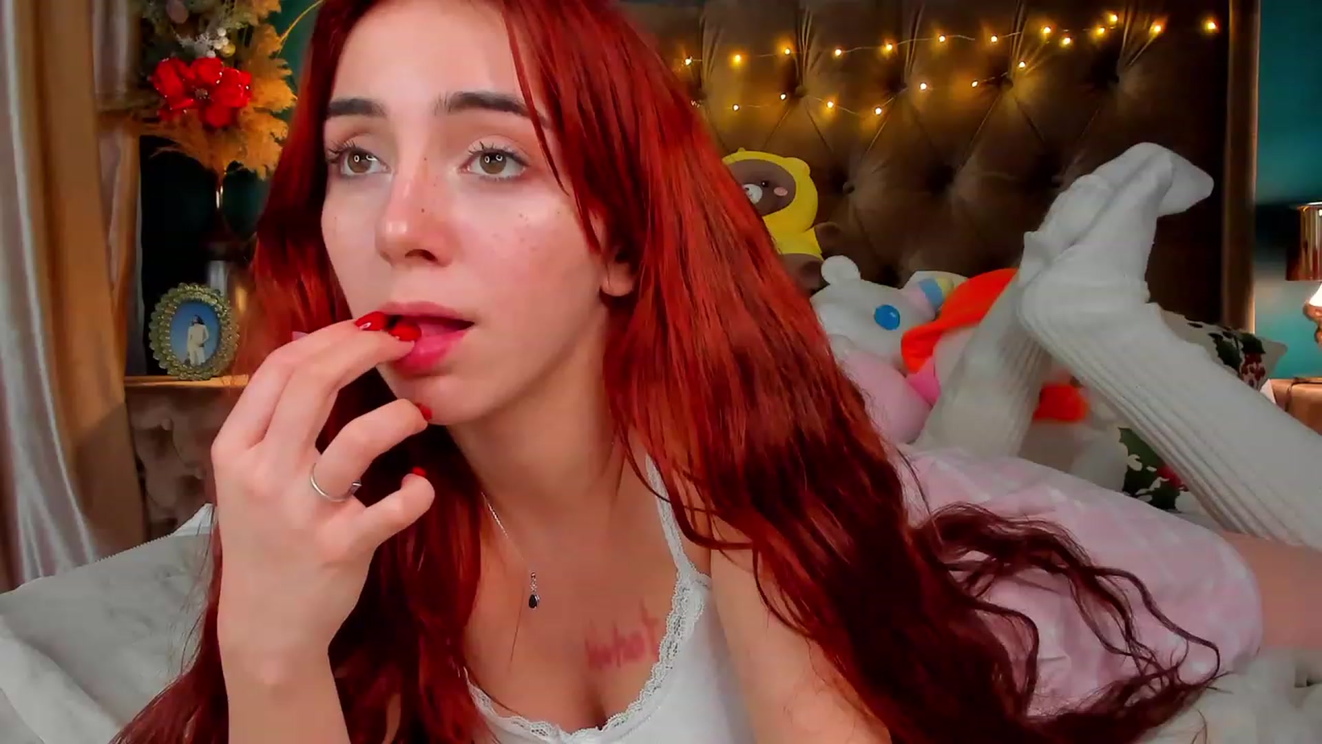Gallery image thumbnail from ElsaYoung's myfreecams stream on, 01/06/2024, 21:34 image 8 of 20