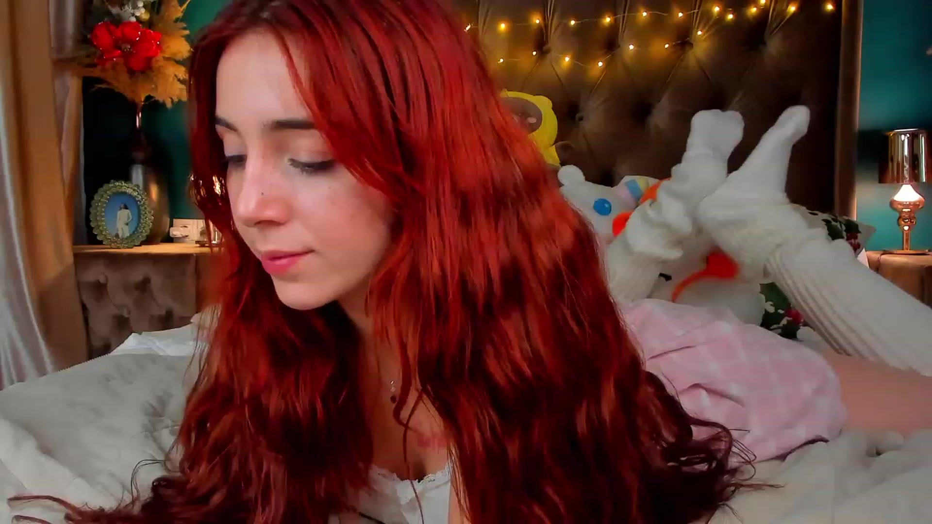 Gallery image thumbnail from ElsaYoung's myfreecams stream on, 01/06/2024, 21:34 image 19 of 20