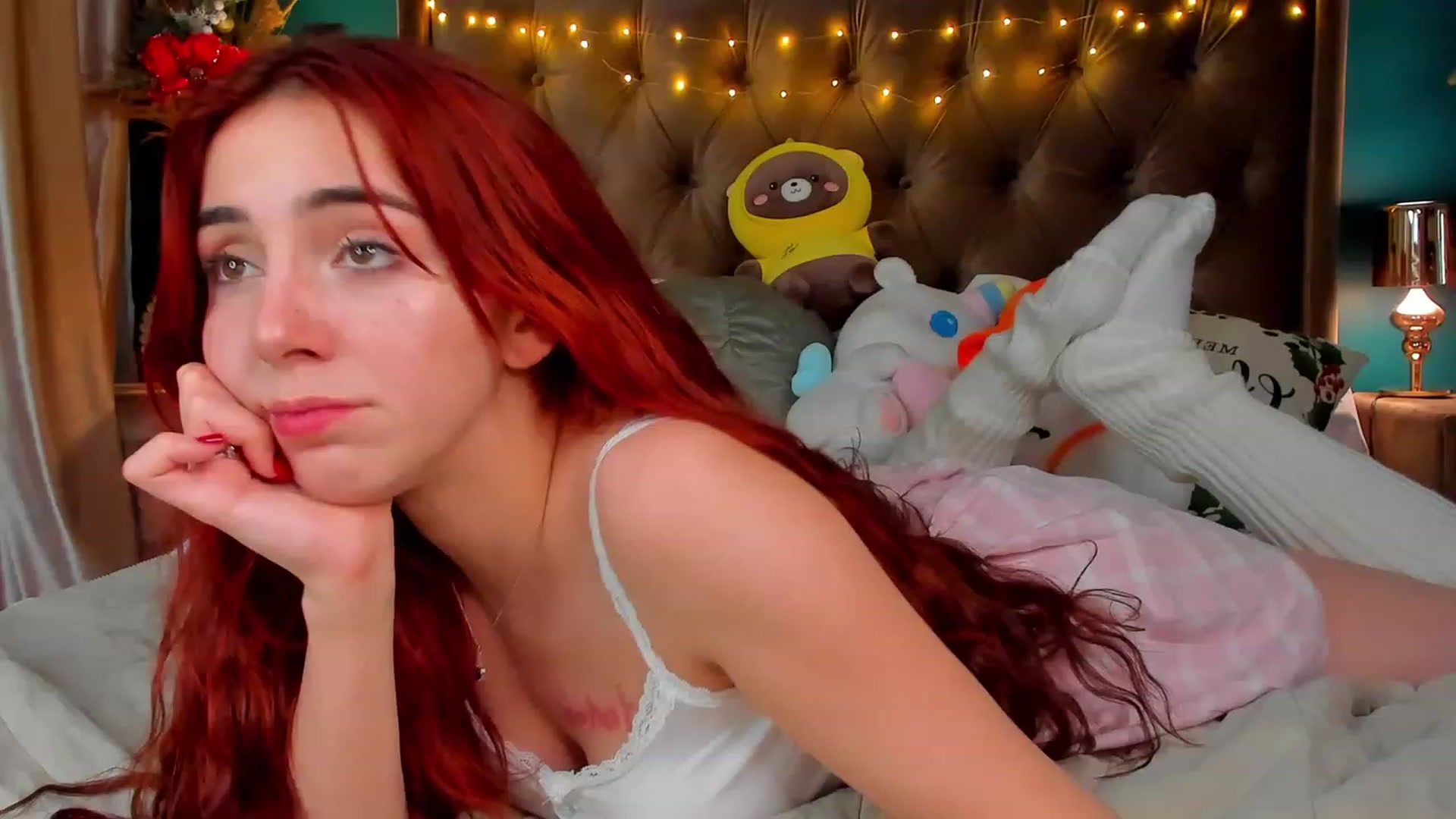 Gallery image thumbnail from ElsaYoung's myfreecams stream on, 01/06/2024, 21:34 image 12 of 20