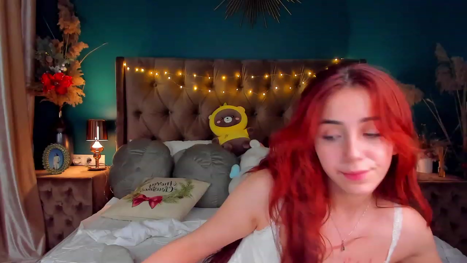 Gallery image thumbnail from ElsaYoung's myfreecams stream on, 01/06/2024, 21:34 image 1 of 20