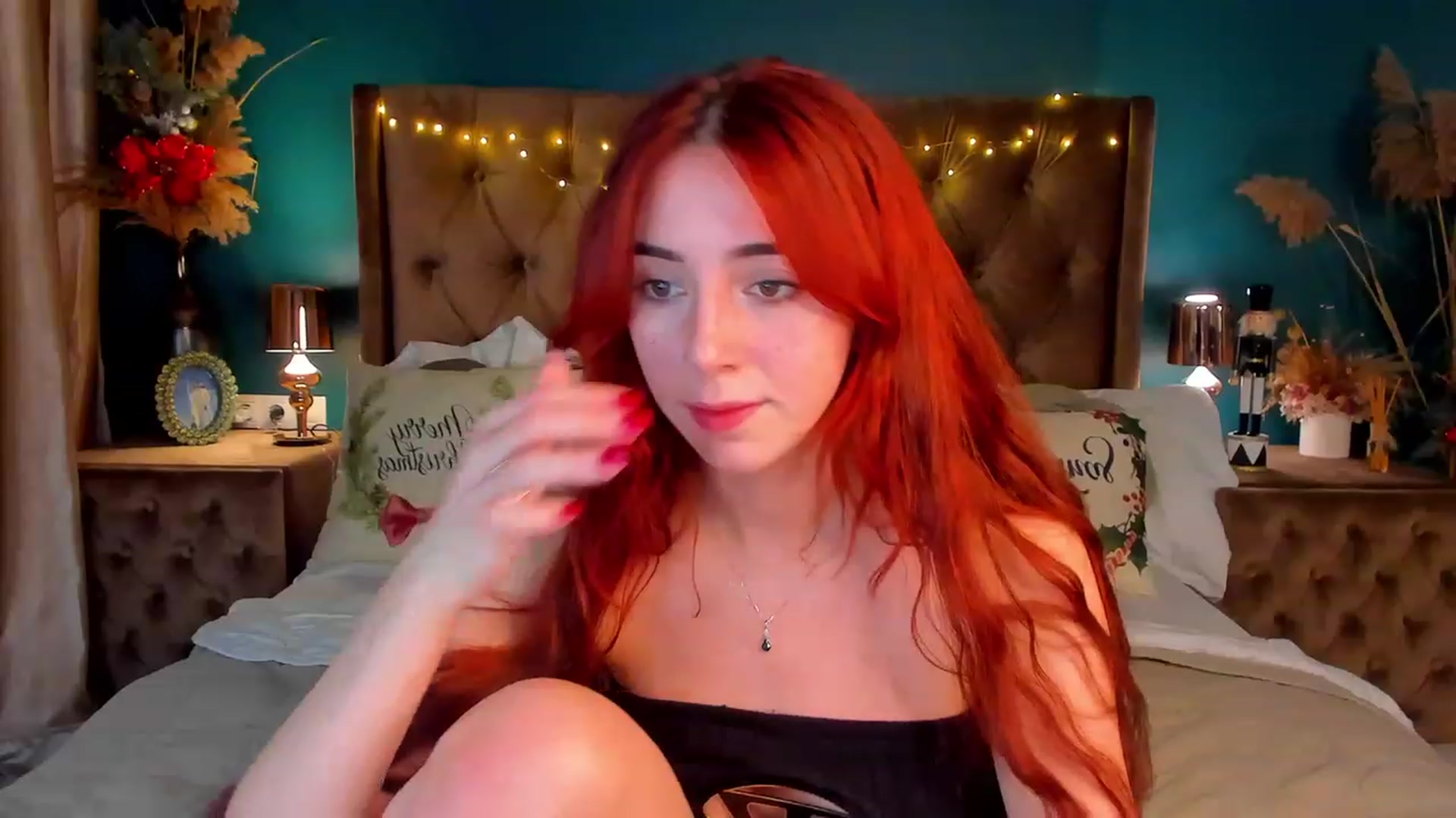 Gallery image thumbnail from ElsaYoung's myfreecams stream on, 01/07/2024, 21:00 image 16 of 20
