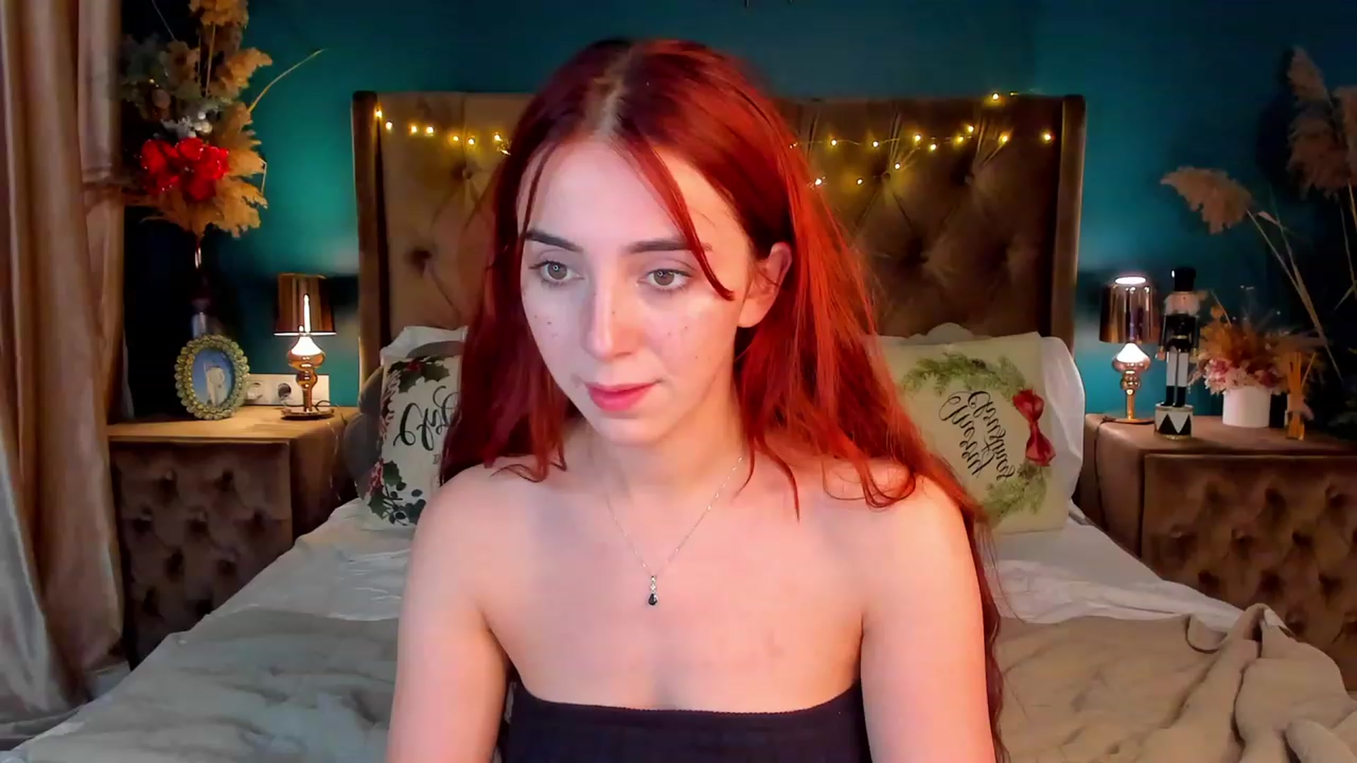 Gallery image thumbnail from ElsaYoung's myfreecams stream on, 01/08/2024, 02:06 image 12 of 20