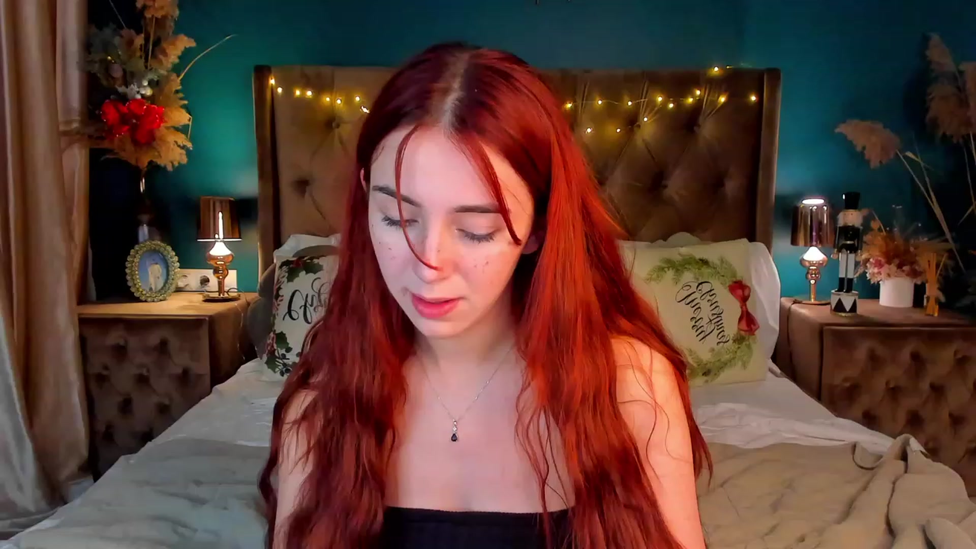 Gallery image thumbnail from ElsaYoung's myfreecams stream on, 01/08/2024, 02:06 image 13 of 20