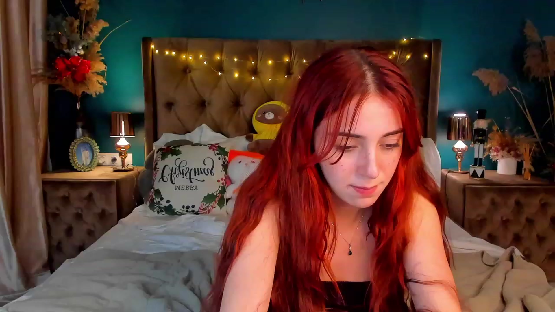 Gallery image thumbnail from ElsaYoung's myfreecams stream on, 01/08/2024, 02:06 image 15 of 20