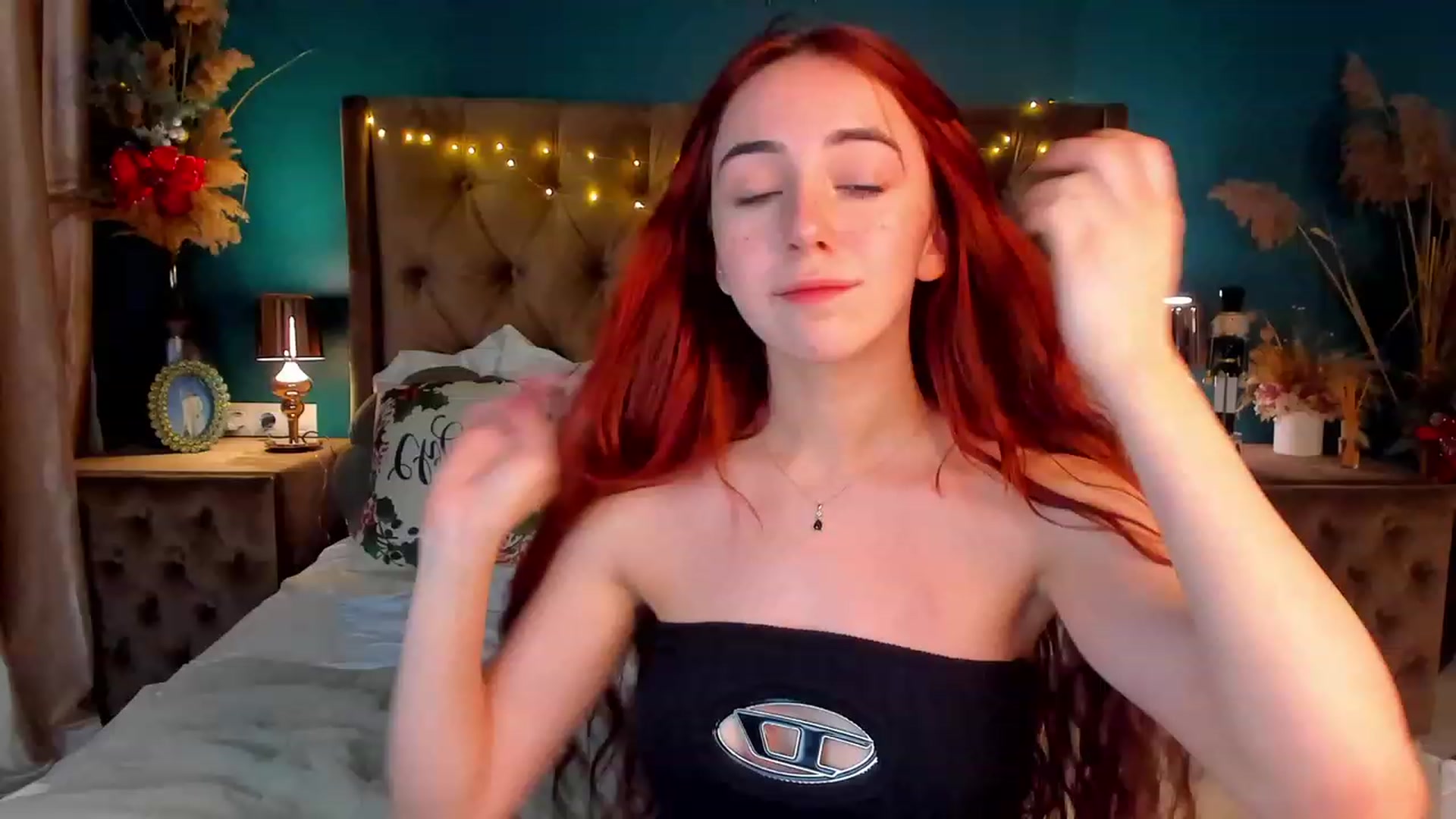 Gallery image thumbnail from ElsaYoung's myfreecams stream on, 01/08/2024, 02:06 image 7 of 20