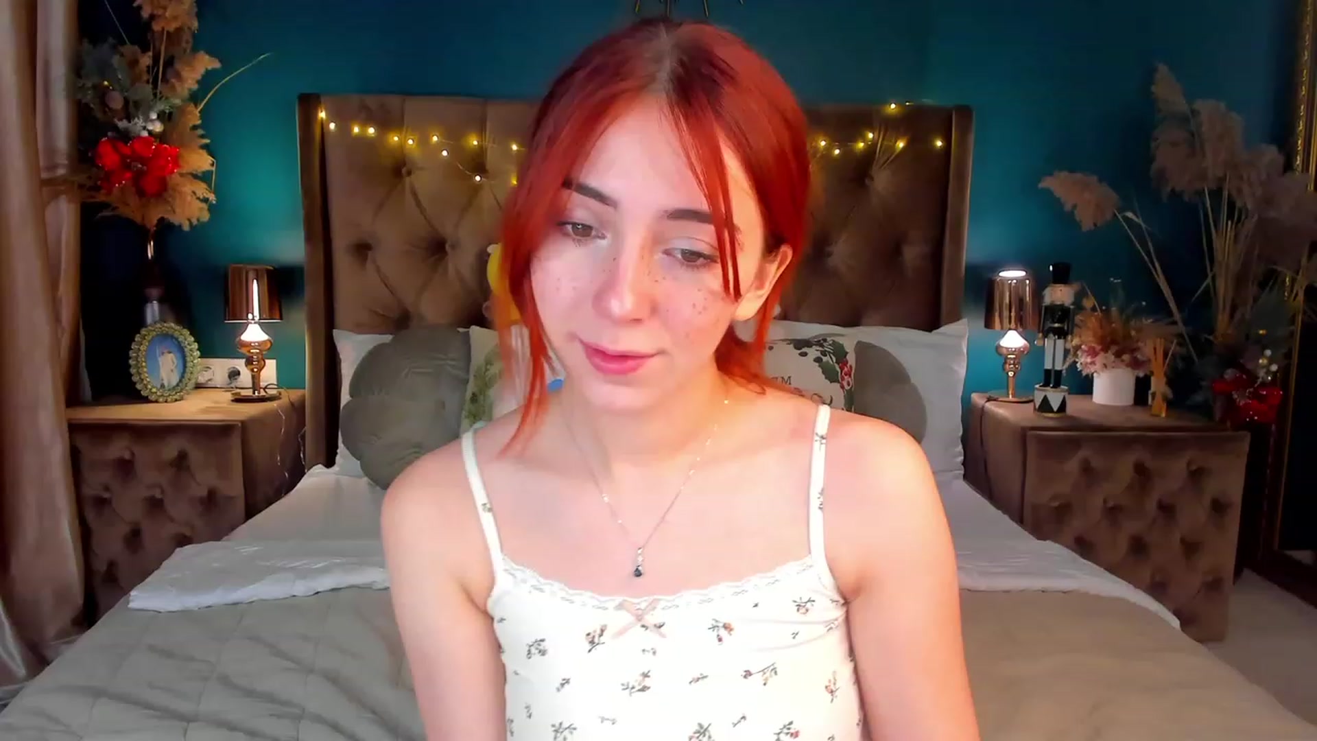Gallery image thumbnail from ElsaYoung's myfreecams stream on, 01/11/2024, 14:32 image 18 of 20
