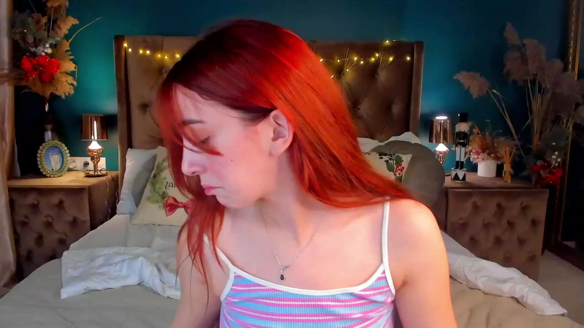 Gallery image thumbnail from ElsaYoung's myfreecams stream on, 01/12/2024, 15:05 image 16 of 20