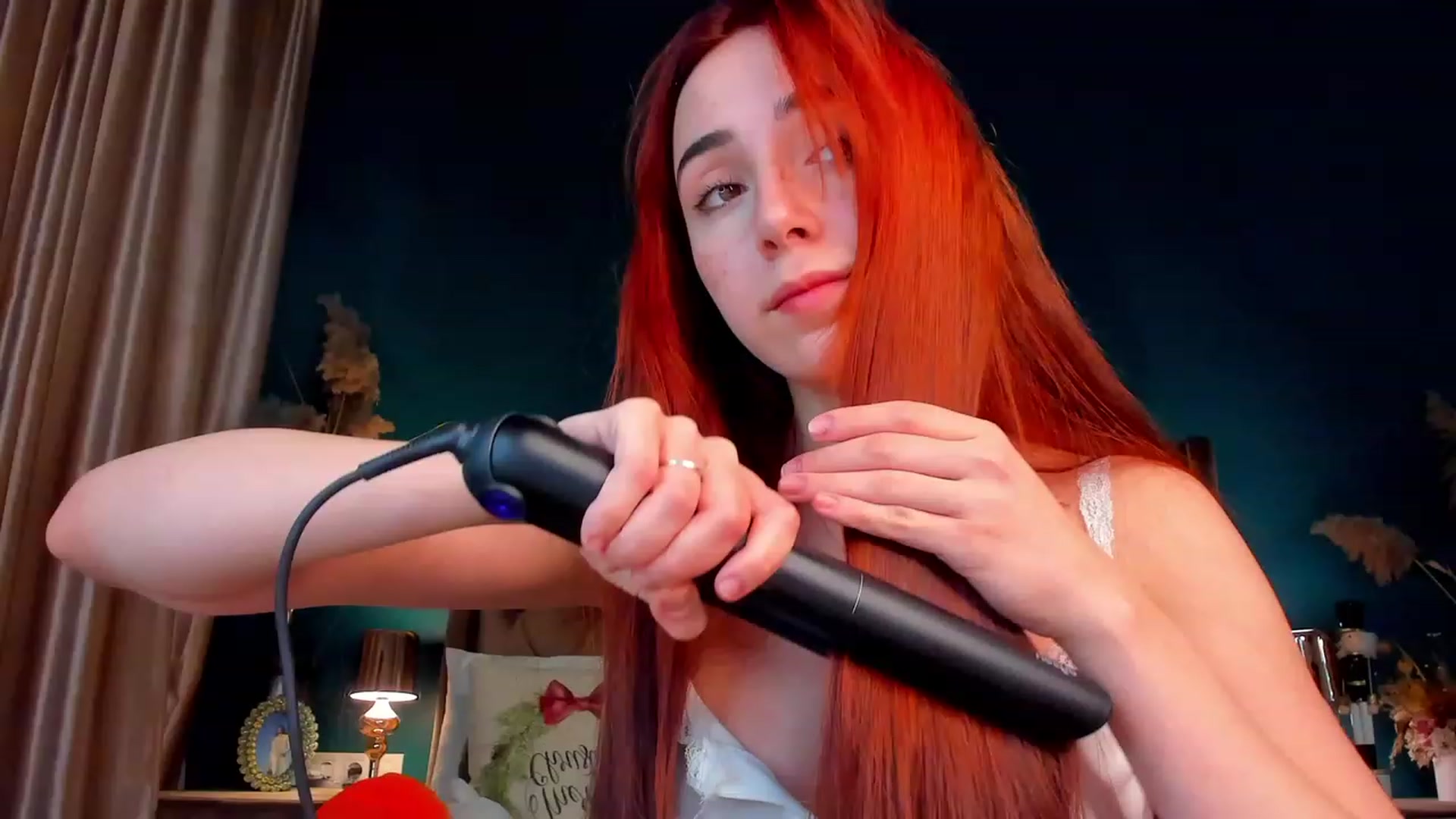 Gallery image thumbnail from ElsaYoung's myfreecams stream on, 01/16/2024, 02:44 image 12 of 20