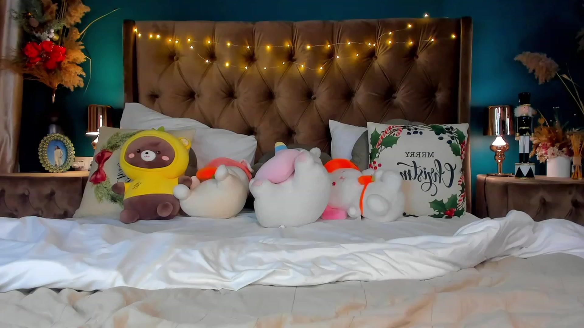 Gallery image thumbnail from ElsaYoung's myfreecams stream on, 01/19/2024, 01:23 image 2 of 20