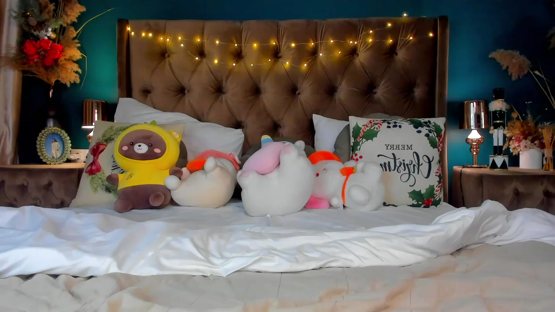 Gallery image thumbnail from ElsaYoung's myfreecams stream on, 01/19/2024, 01:23 image 1 of 20