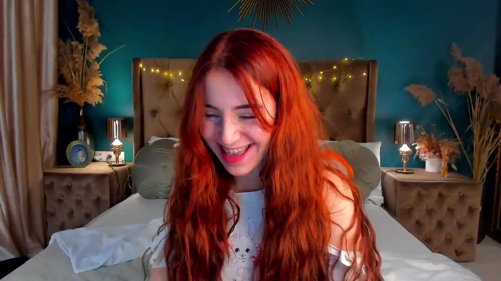 Gallery image thumbnail from ElsaYoung's myfreecams stream on, 01/24/2024, 08:11 image 10 of 20