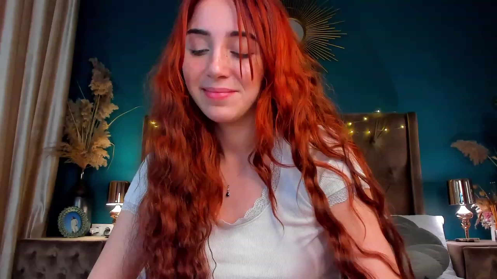 Gallery image thumbnail from ElsaYoung's myfreecams stream on, 01/27/2024, 11:40 image 10 of 20