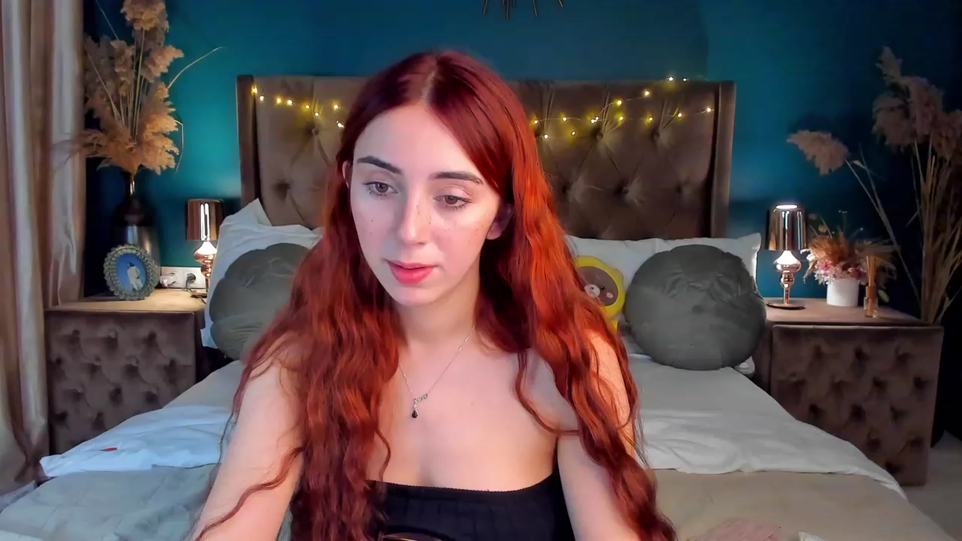 Gallery image thumbnail from ElsaYoung's myfreecams stream on, 01/27/2024, 20:34 image 7 of 20