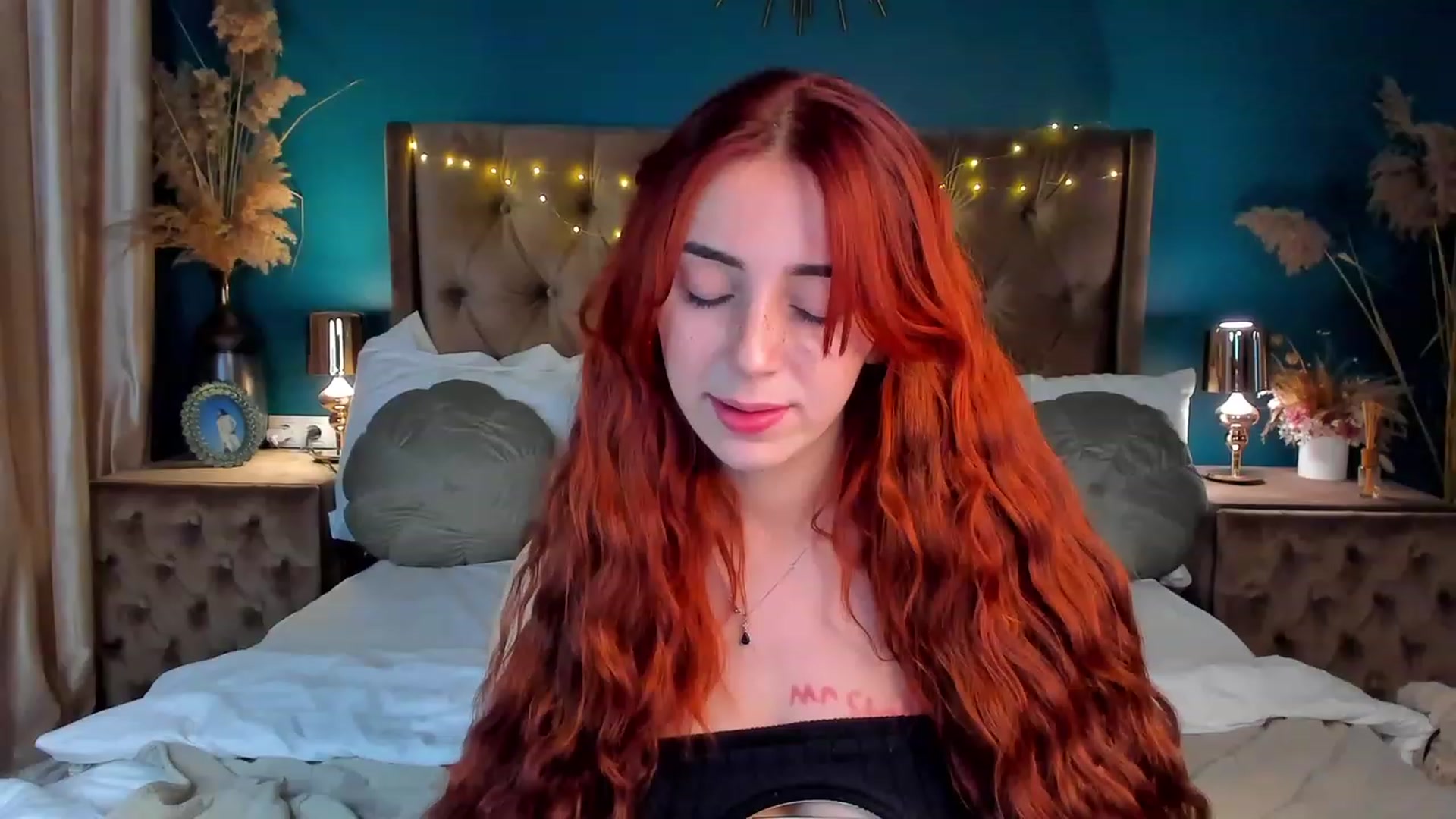 Gallery image thumbnail from ElsaYoung's myfreecams stream on, 01/27/2024, 23:26 image 8 of 20