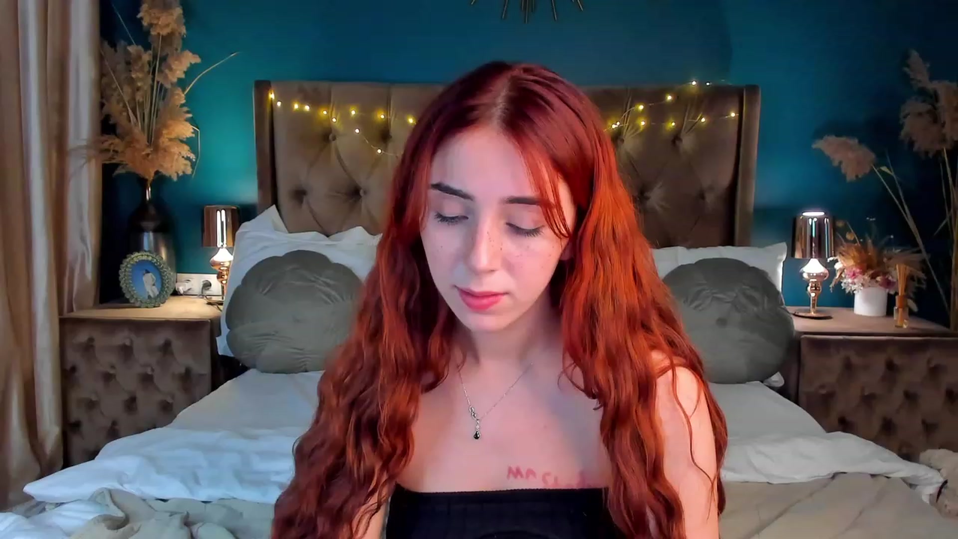 Gallery image thumbnail from ElsaYoung's myfreecams stream on, 01/27/2024, 23:26 image 10 of 20