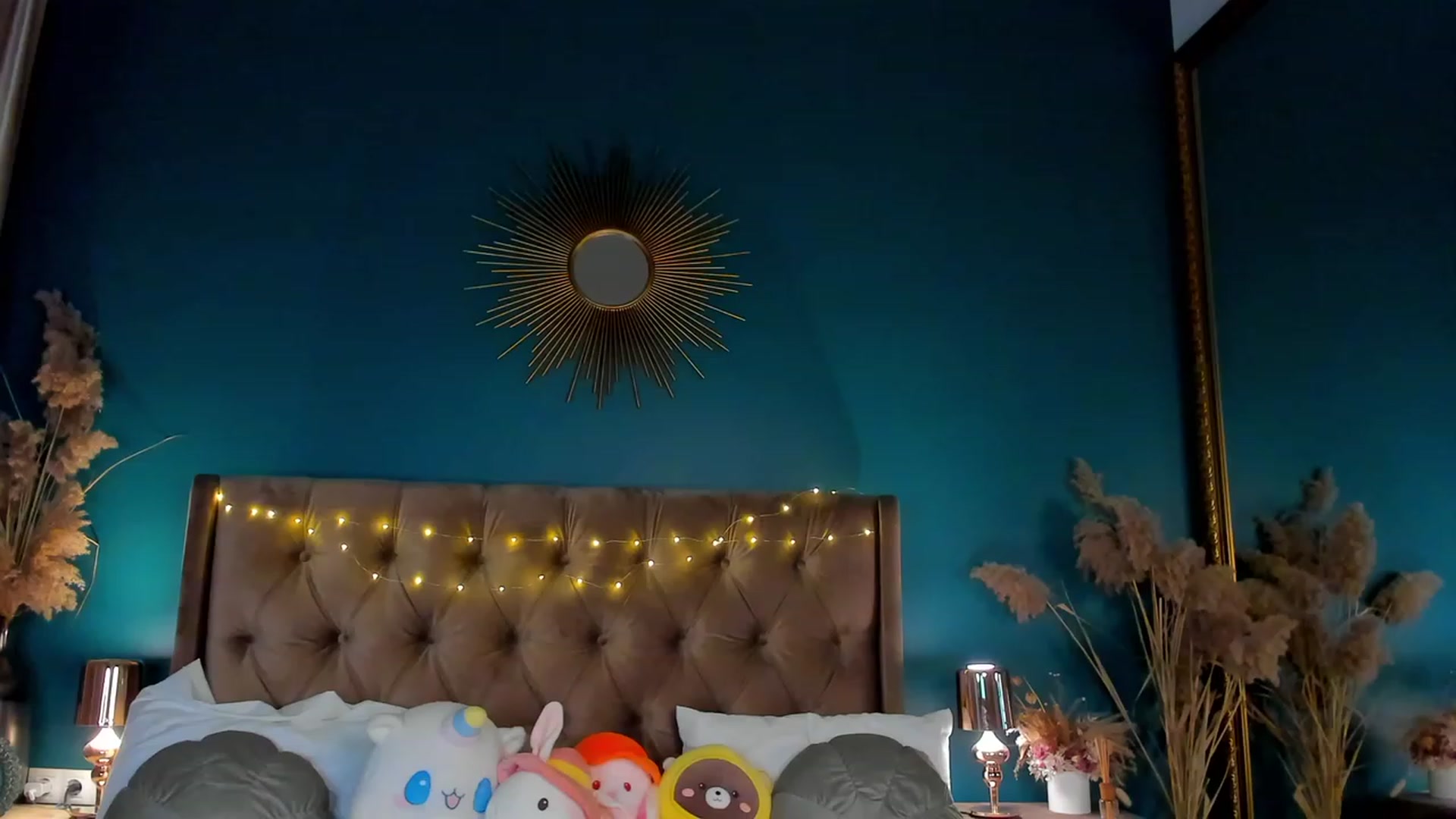 Gallery image thumbnail from ElsaYoung's myfreecams stream on, 01/28/2024, 24:21 image 19 of 20