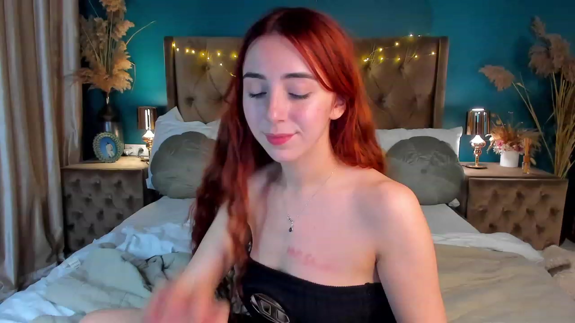 Gallery image thumbnail from ElsaYoung's myfreecams stream on, 01/28/2024, 24:21 image 20 of 20