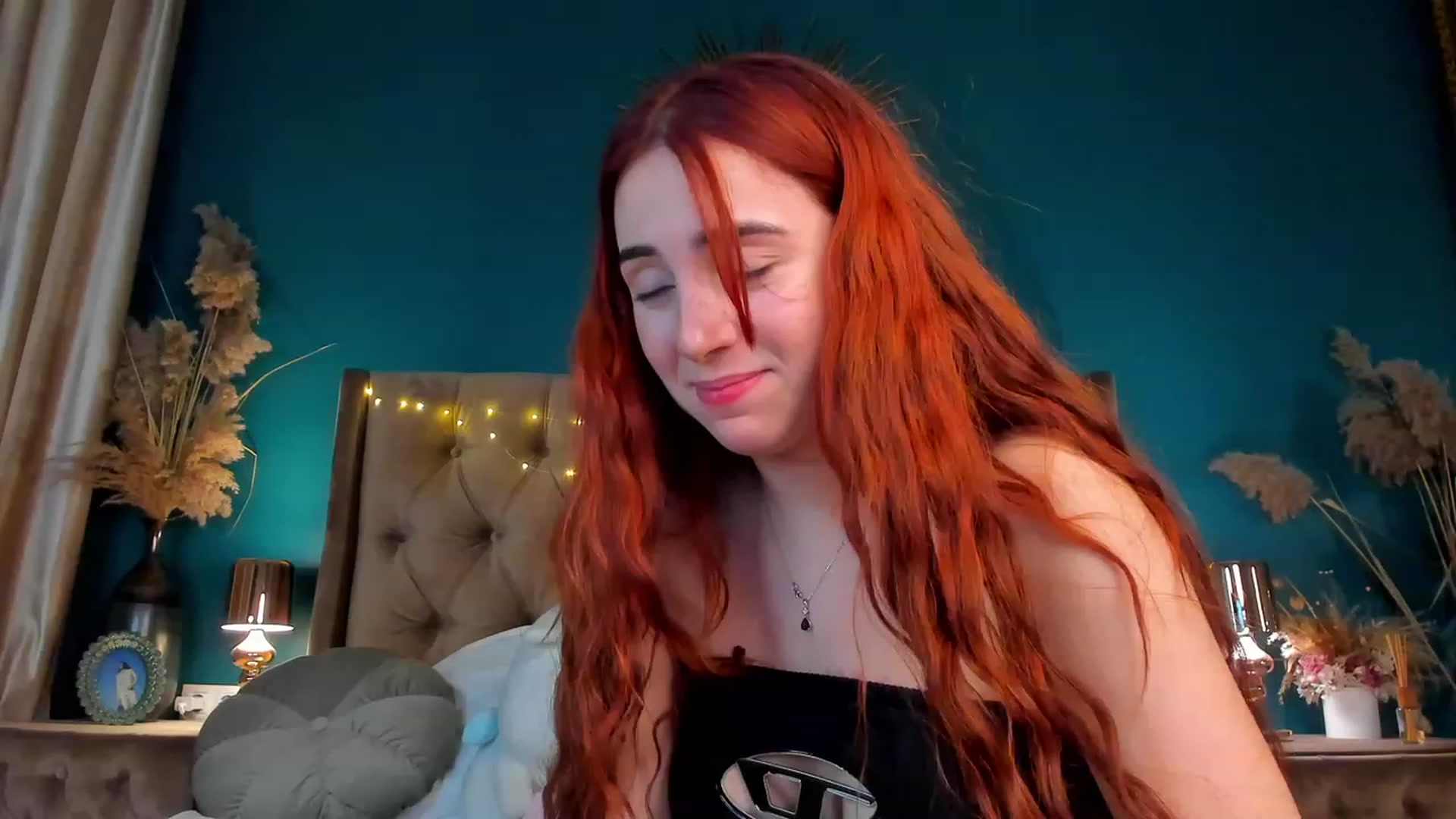 Gallery image thumbnail from ElsaYoung's myfreecams stream on, 01/28/2024, 02:52 image 7 of 20