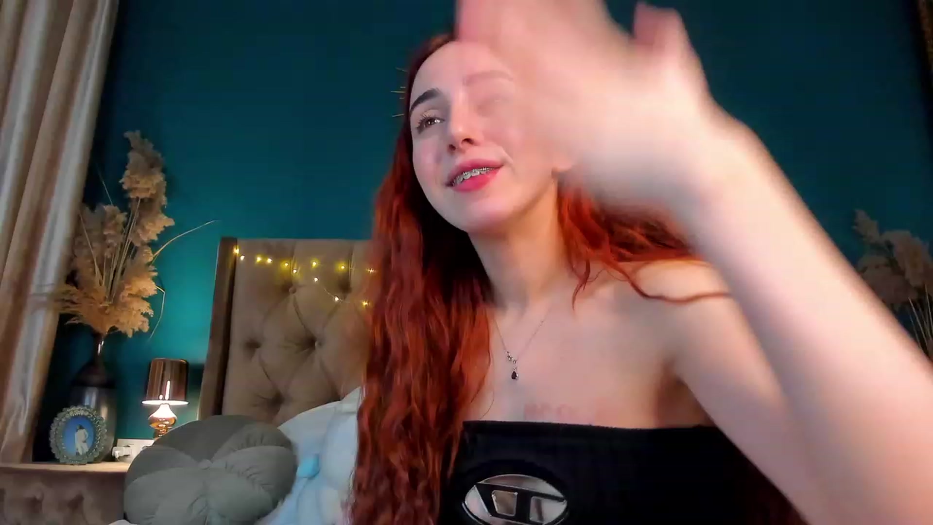 Gallery image thumbnail from ElsaYoung's myfreecams stream on, 01/28/2024, 02:52 image 10 of 20