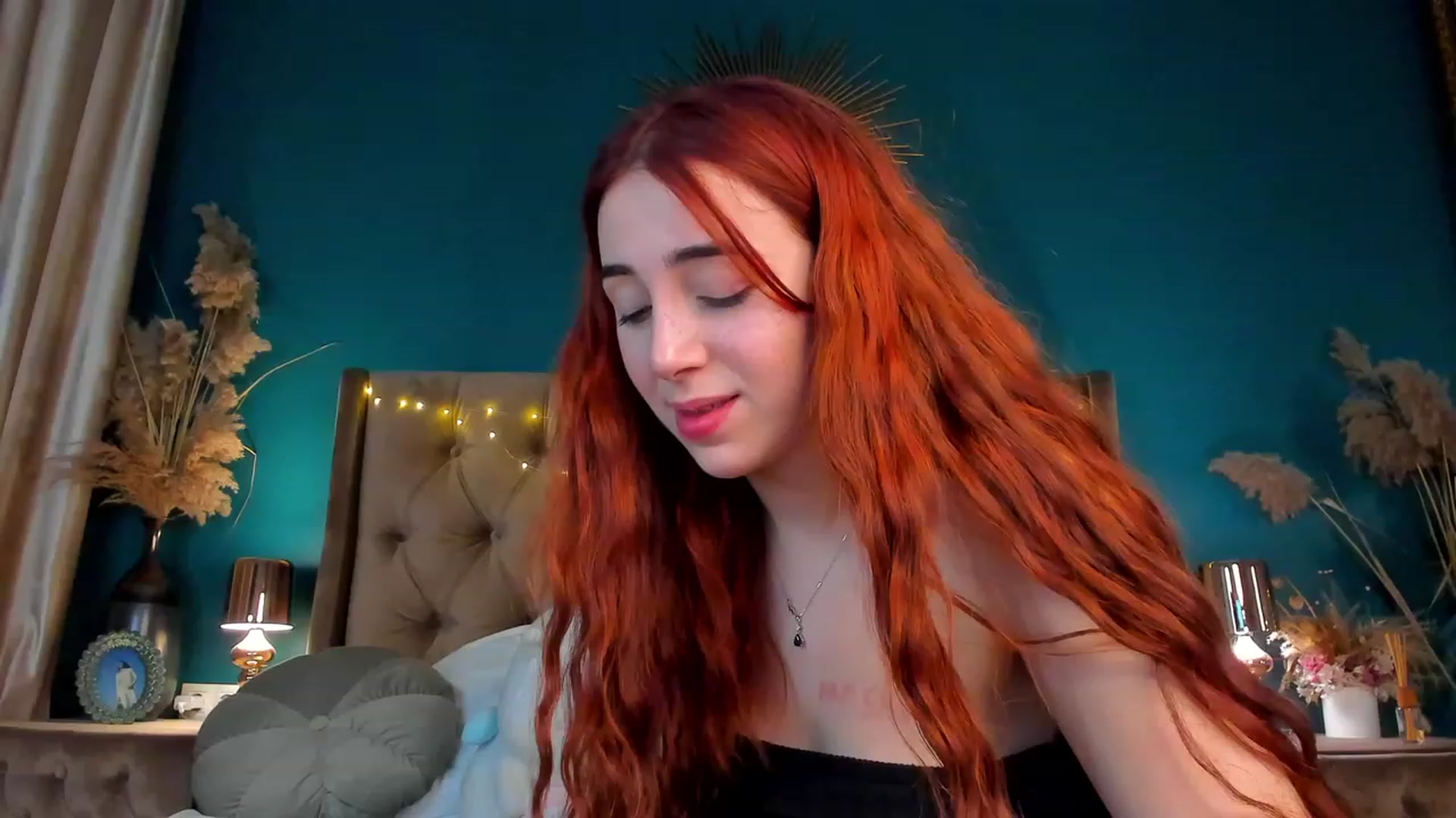 Gallery image thumbnail from ElsaYoung's myfreecams stream on, 01/28/2024, 02:52 image 6 of 20