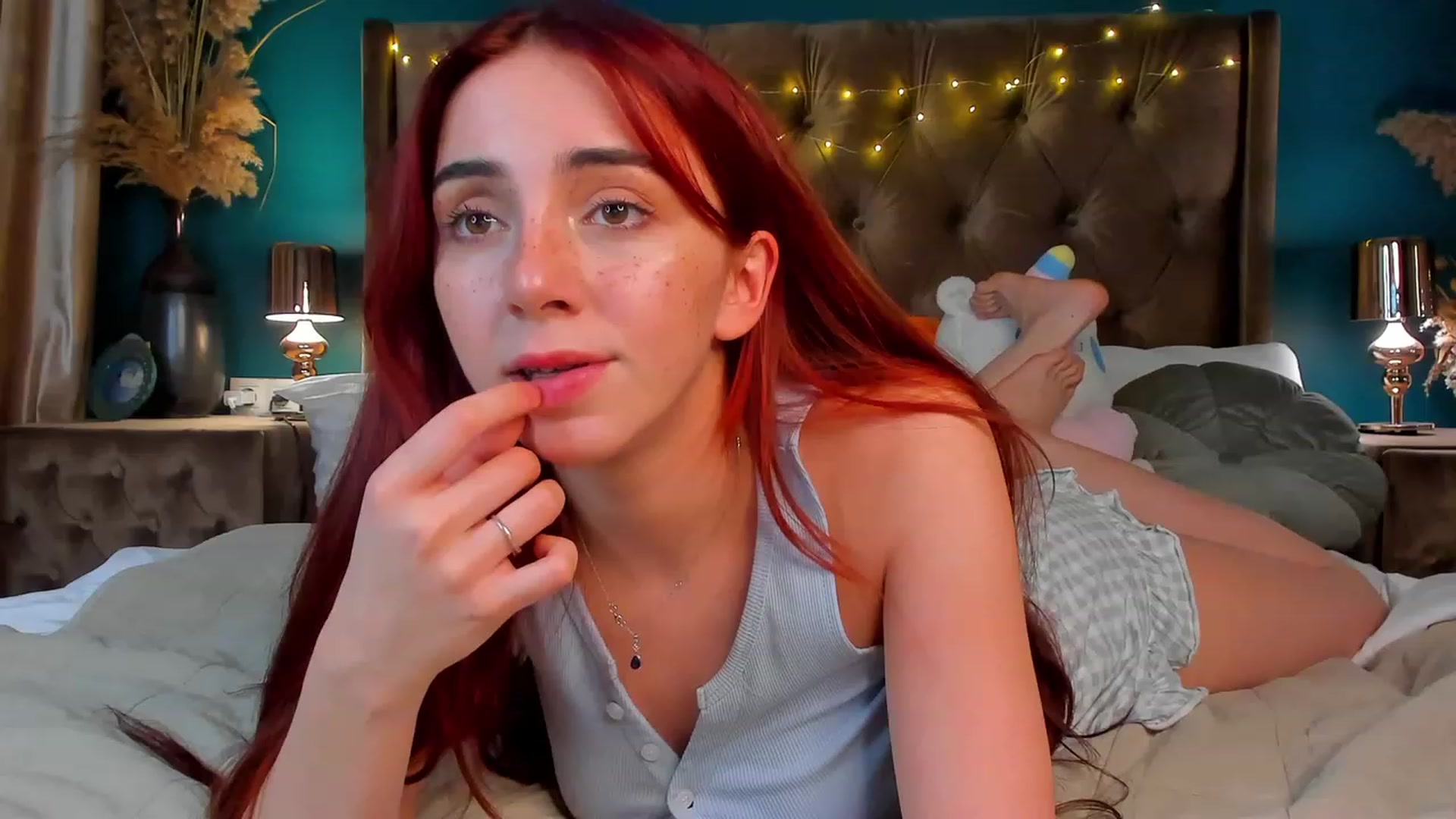 Gallery image thumbnail from ElsaYoung's myfreecams stream on, 01/30/2024, 17:25 image 17 of 20