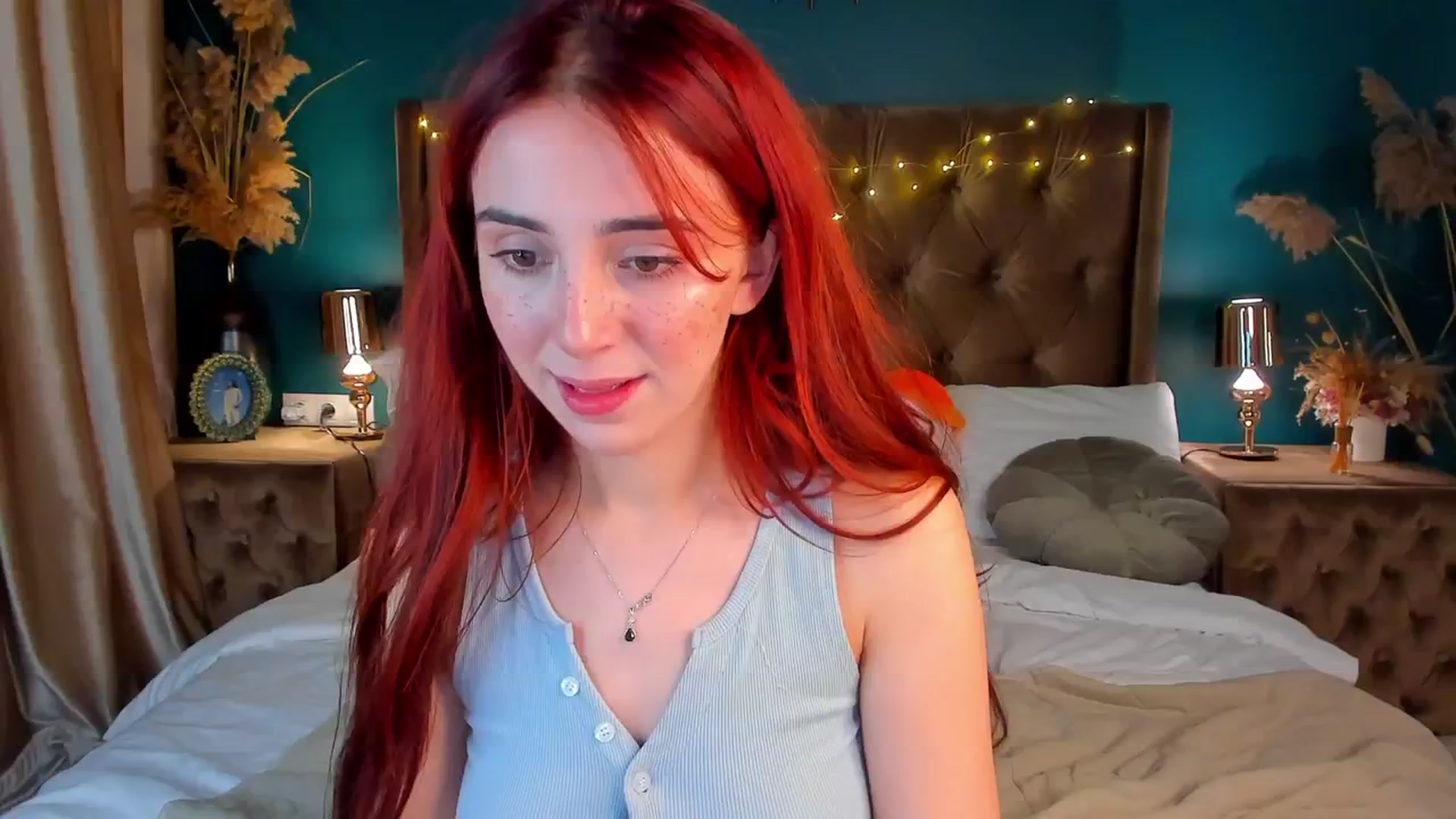 Gallery image thumbnail from ElsaYoung's myfreecams stream on, 02/04/2024, 01:01 image 10 of 20