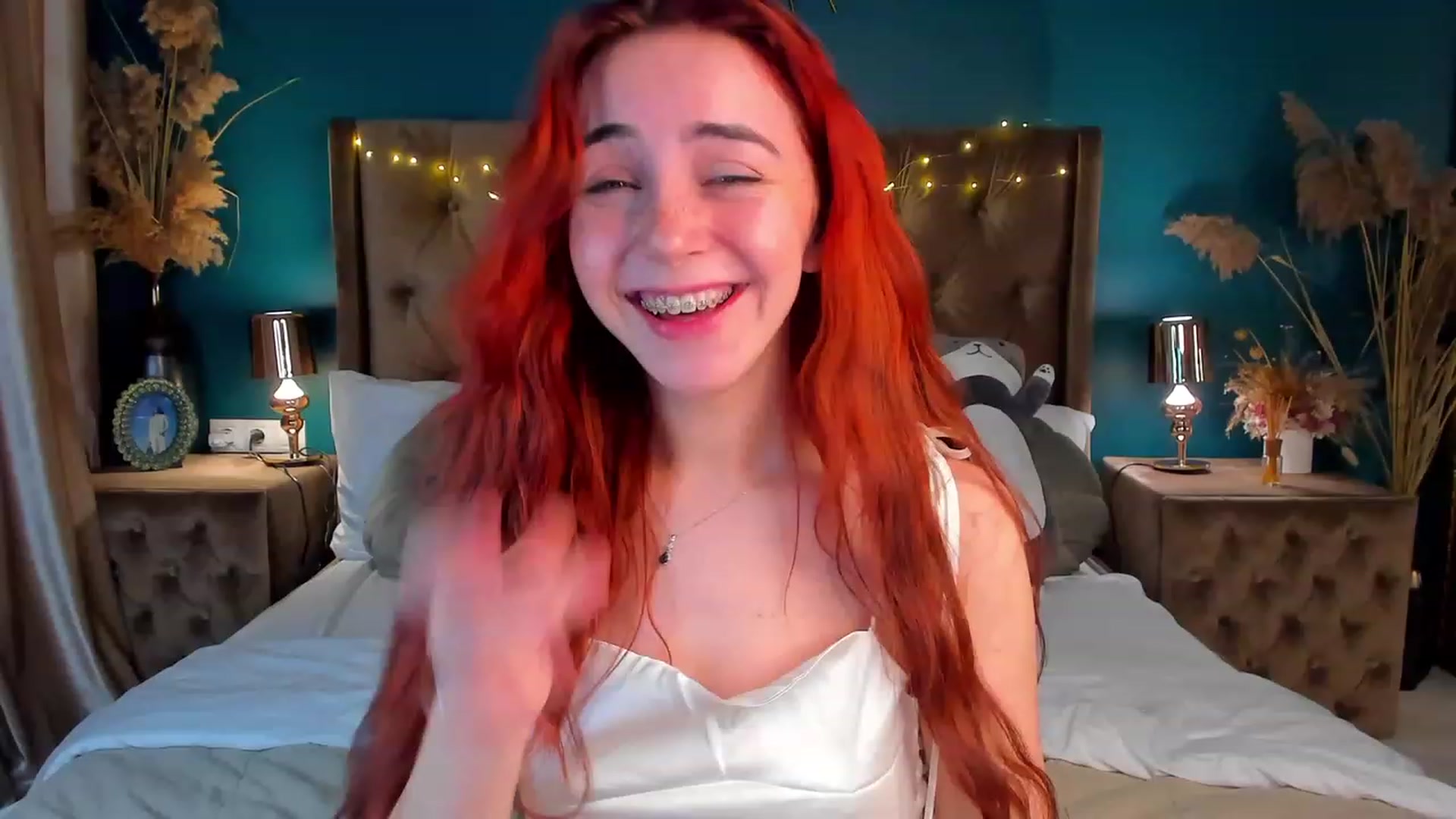 Gallery image thumbnail from ElsaYoung's myfreecams stream on, 02/04/2024, 21:27 image 6 of 20