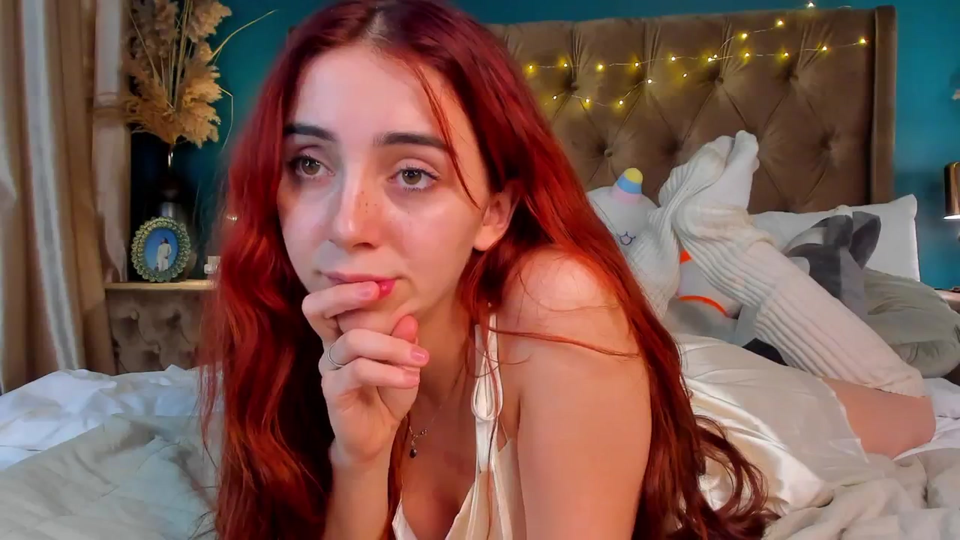 Gallery image thumbnail from ElsaYoung's myfreecams stream on, 02/05/2024, 06:03 image 11 of 20