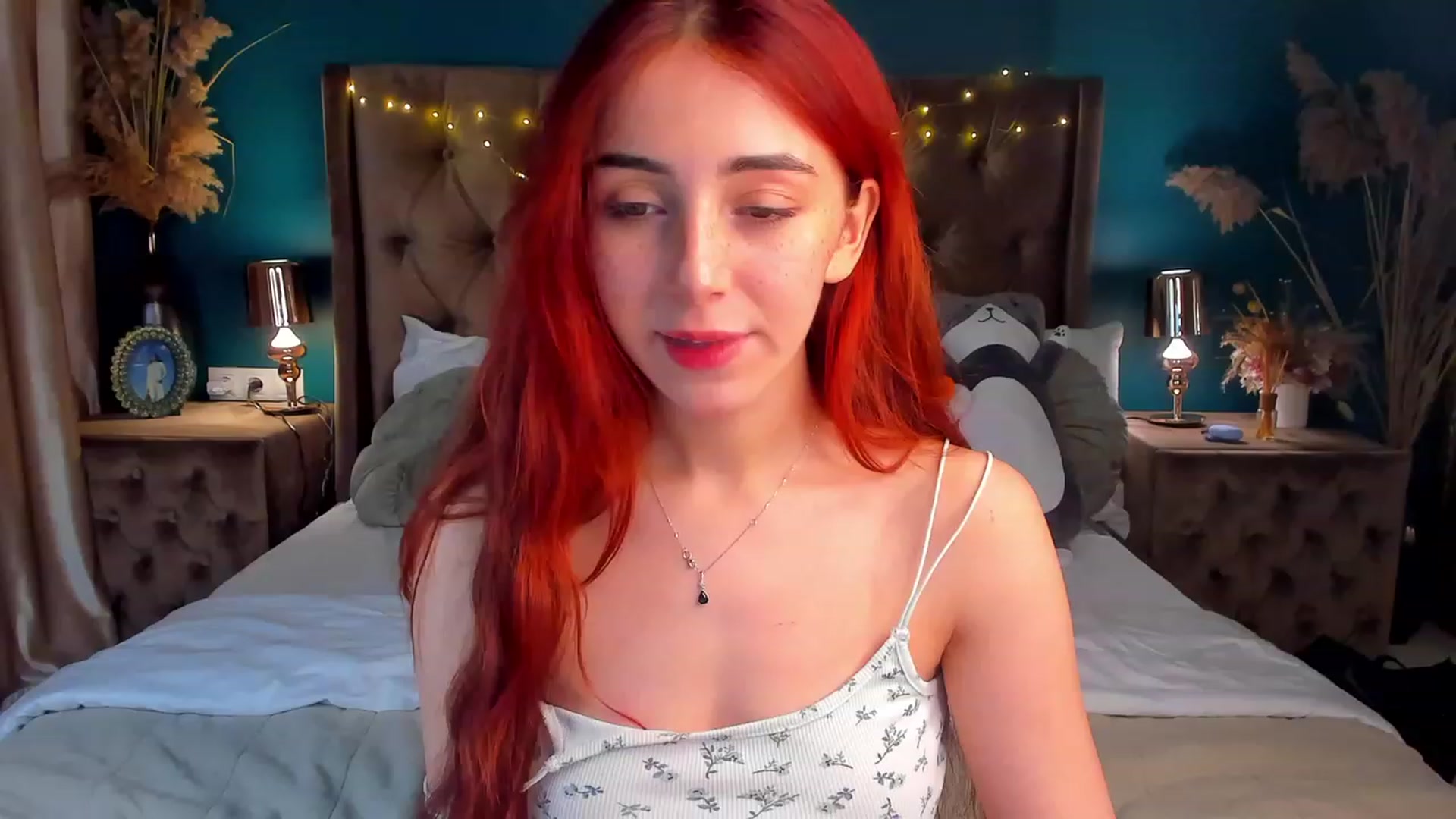 Gallery image thumbnail from ElsaYoung's myfreecams stream on, 02/06/2024, 21:00 image 2 of 20