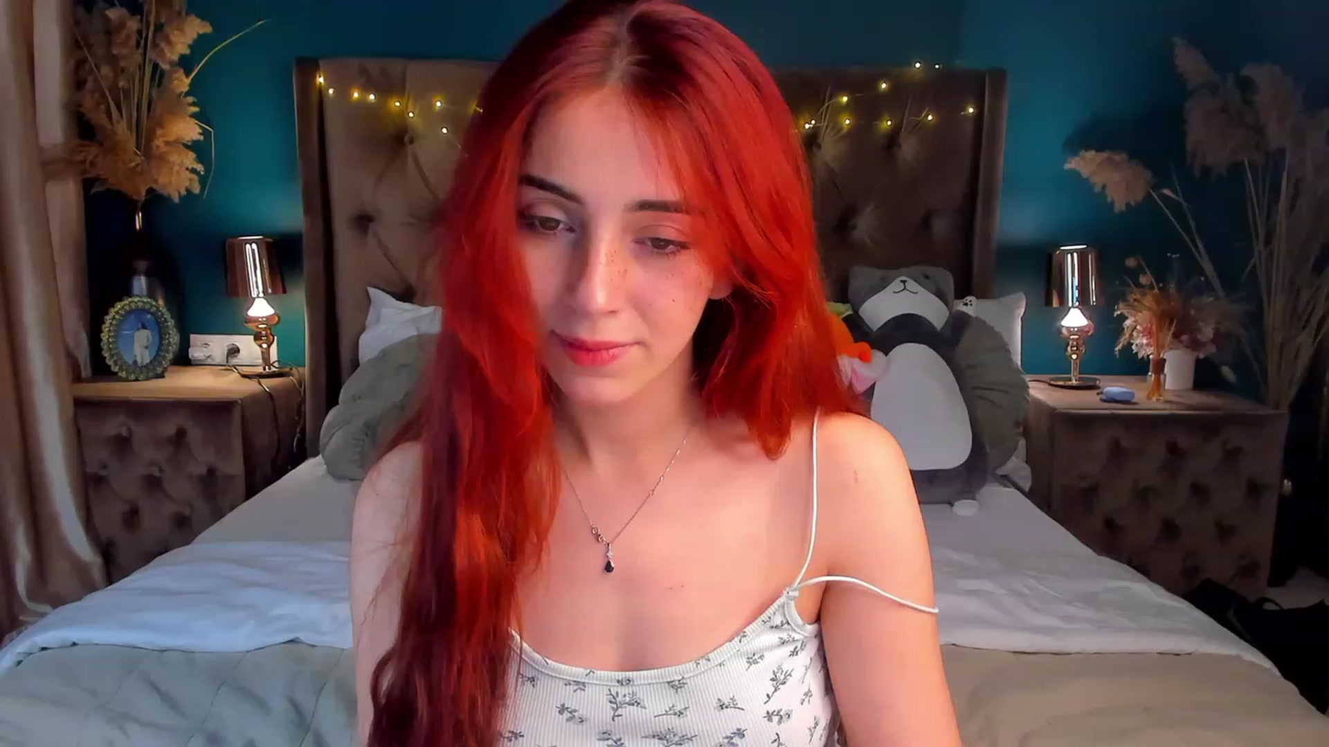 Gallery image thumbnail from ElsaYoung's myfreecams stream on, 02/06/2024, 21:00 image 10 of 20