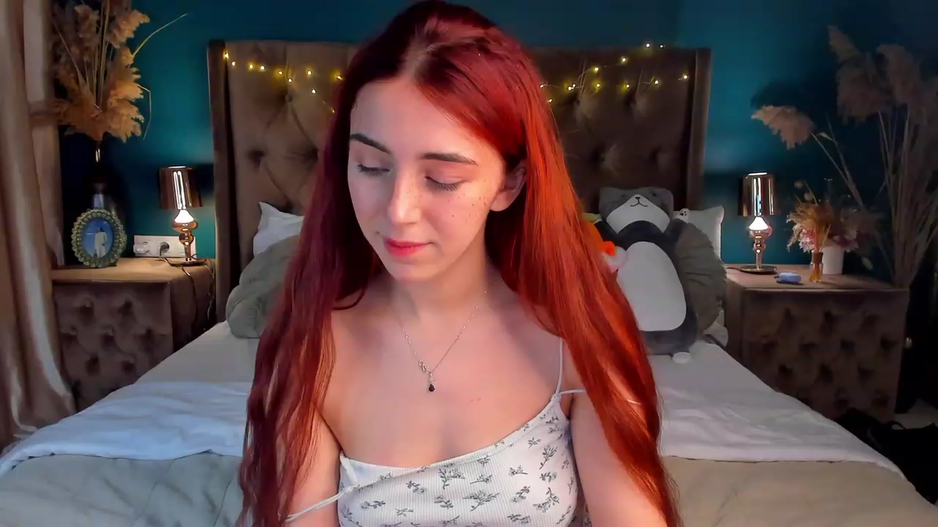 Gallery image thumbnail from ElsaYoung's myfreecams stream on, 02/06/2024, 21:00 image 17 of 20