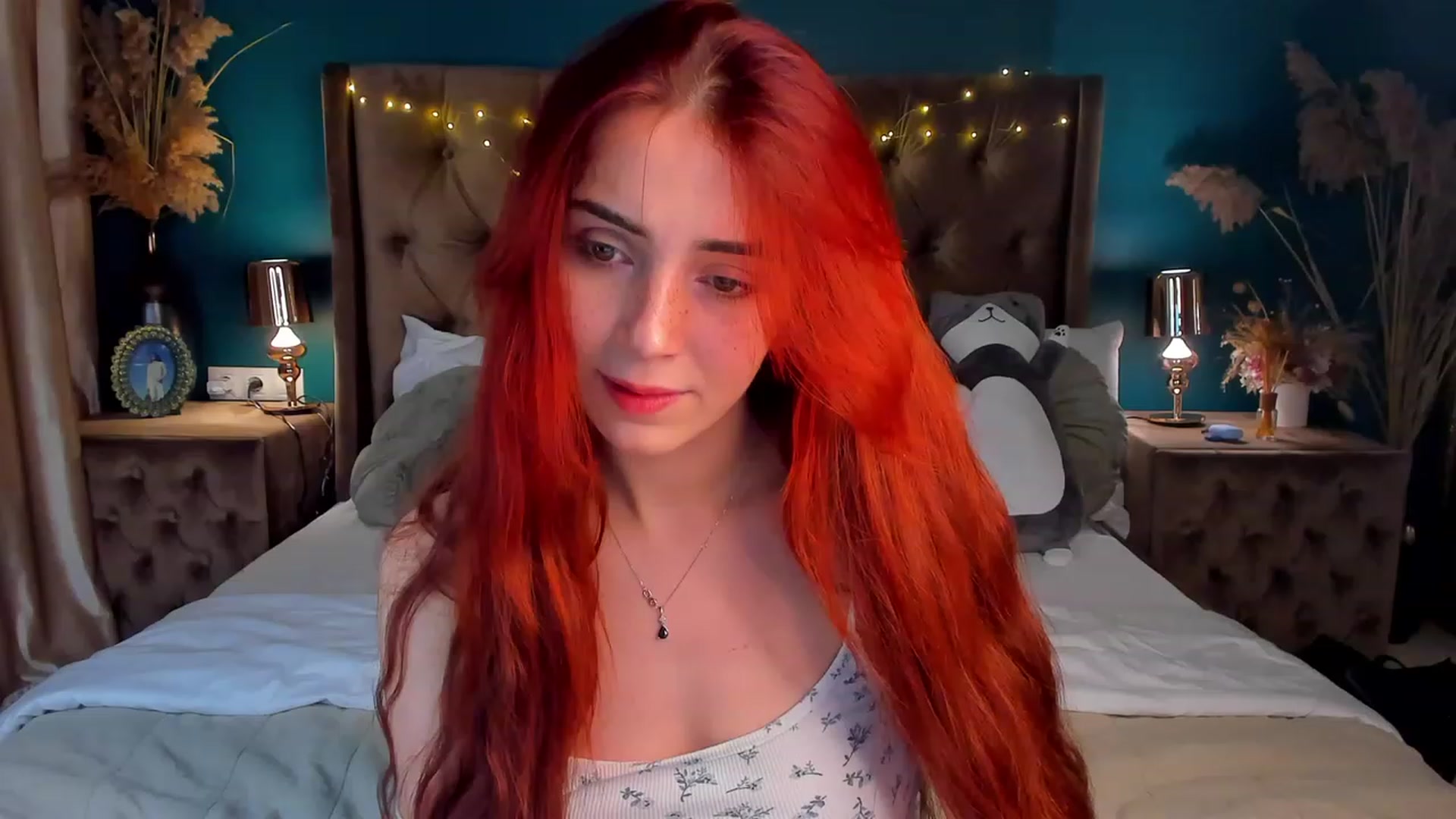 Gallery image thumbnail from ElsaYoung's myfreecams stream on, 02/06/2024, 21:00 image 5 of 20