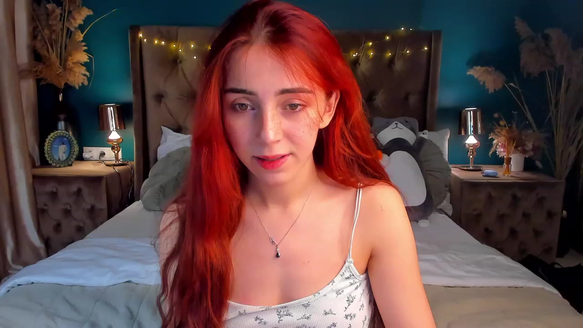 Gallery image thumbnail from ElsaYoung's myfreecams stream on, 02/06/2024, 21:00 image 6 of 20