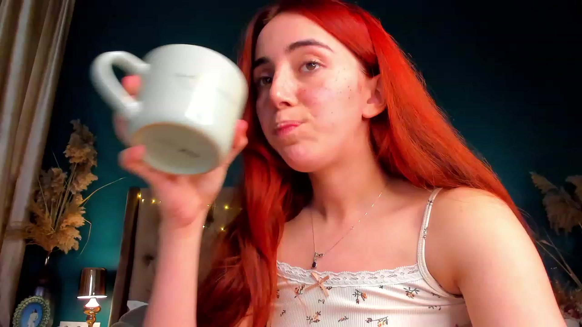 Gallery image thumbnail from ElsaYoung's myfreecams stream on, 02/08/2024, 24:16 image 1 of 20